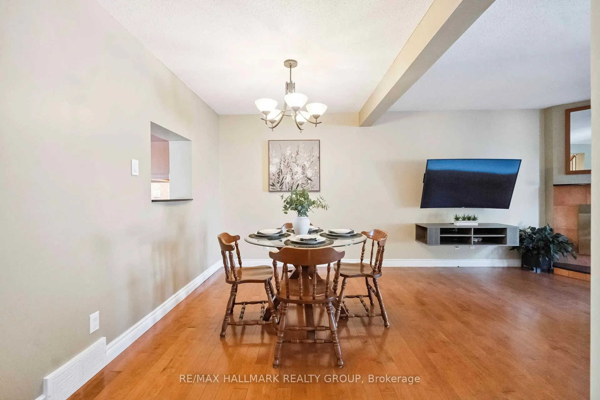 Photo 15 of 14 Whelan Drive, Ottawa, Barrhaven - Pheasant Run — HOMEH