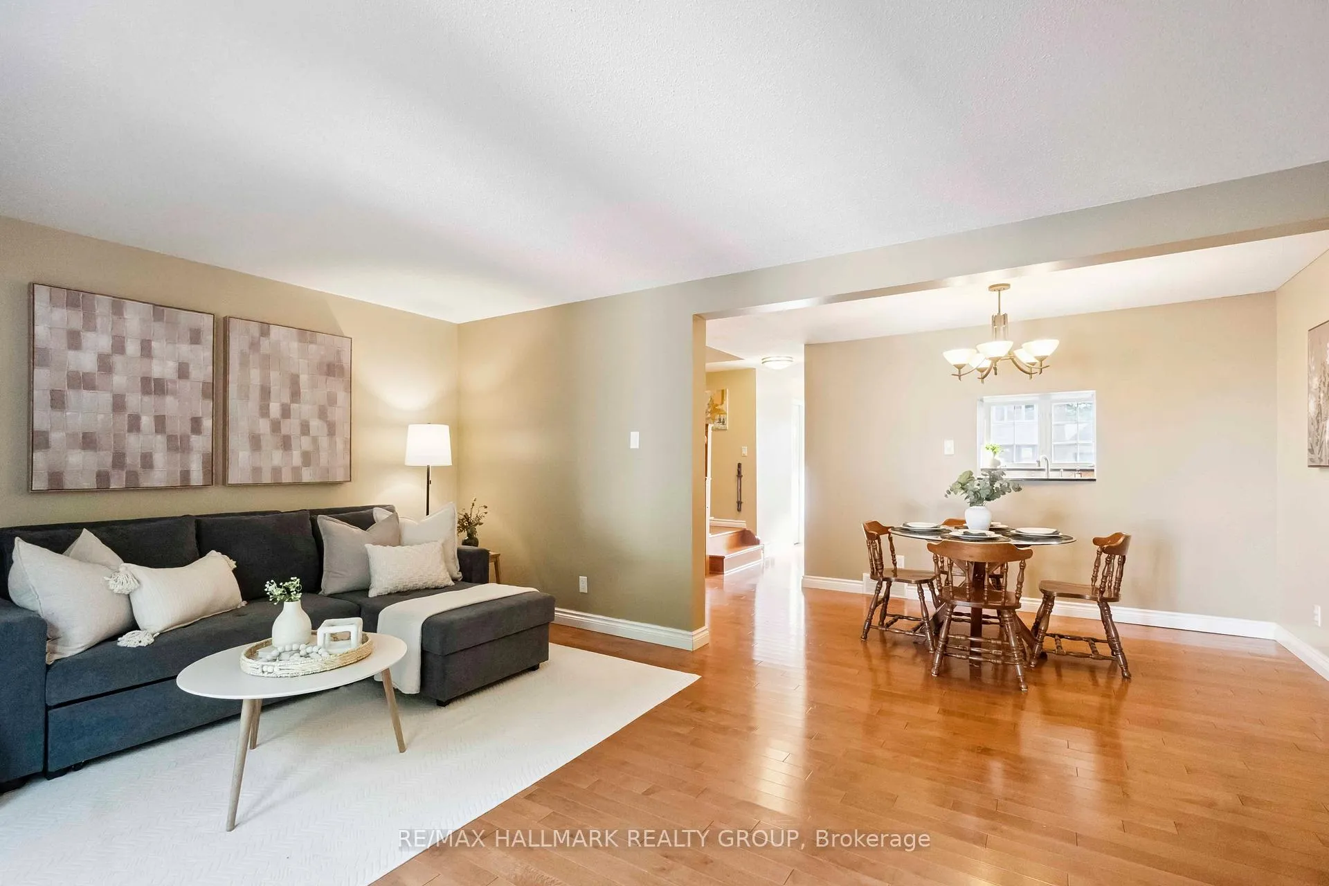 Photo 16 of 14 Whelan Drive, Ottawa, Barrhaven - Pheasant Run — HOMEH
