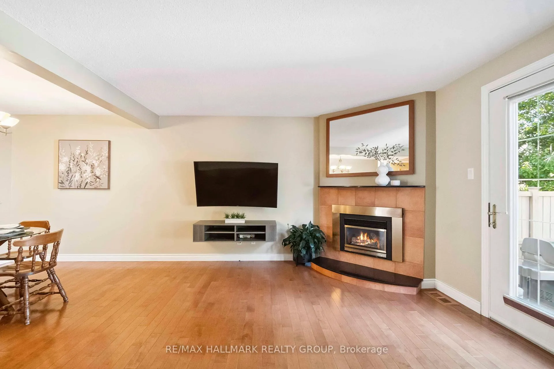 Photo 20 of 14 Whelan Drive, Ottawa, Barrhaven - Pheasant Run — HOMEH