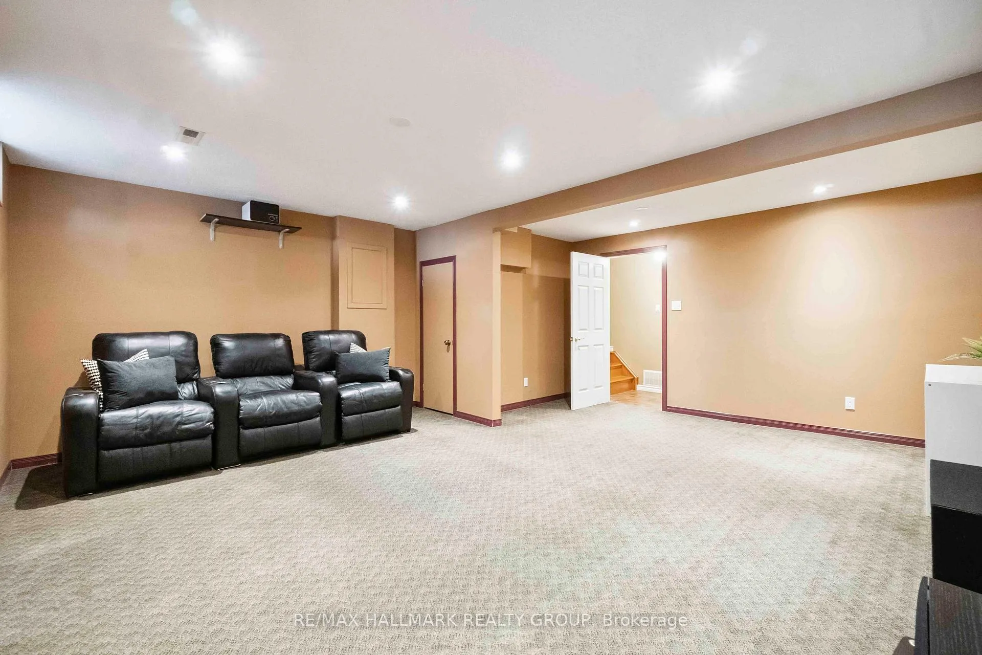 Photo 33 of 14 Whelan Drive, Ottawa, Barrhaven - Pheasant Run — HOMEH