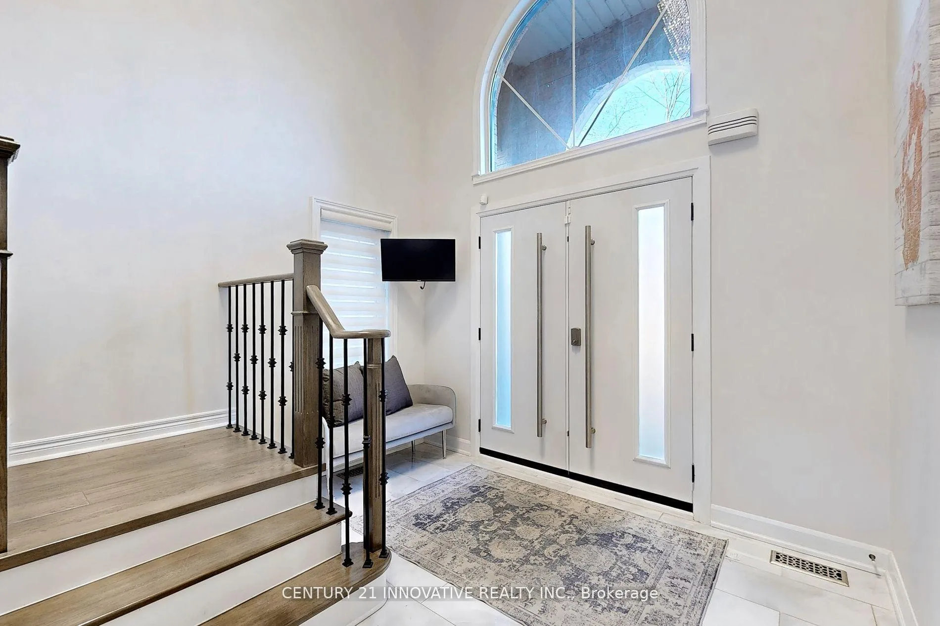 Photo 3 of 33 Ferncliffe Crescent, Markham, Cedarwood — HOMEH