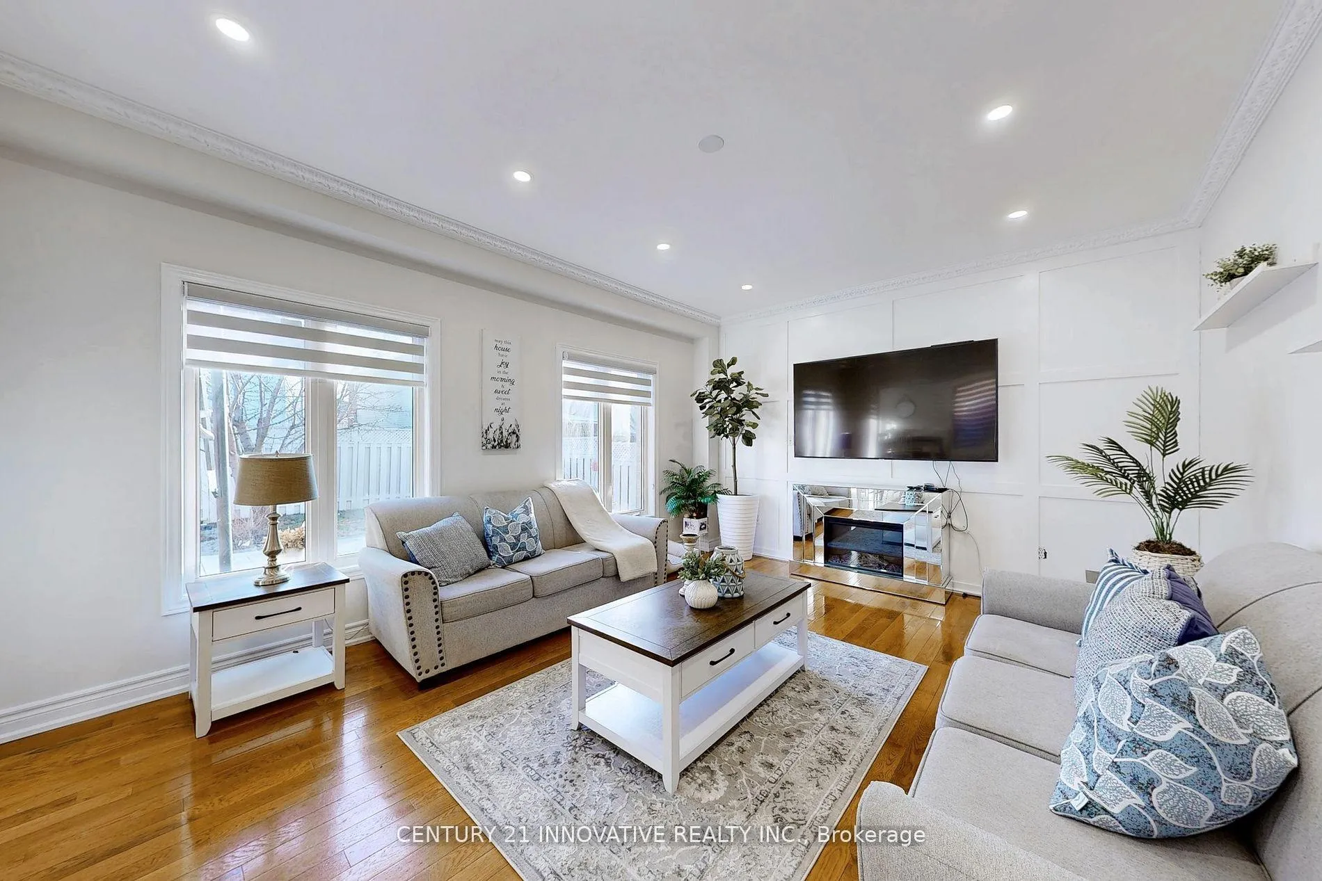 Photo 4 of 33 Ferncliffe Crescent, Markham, Cedarwood — HOMEH