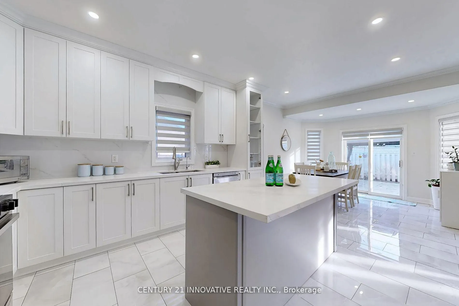 Photo 9 of 33 Ferncliffe Crescent, Markham, Cedarwood — HOMEH