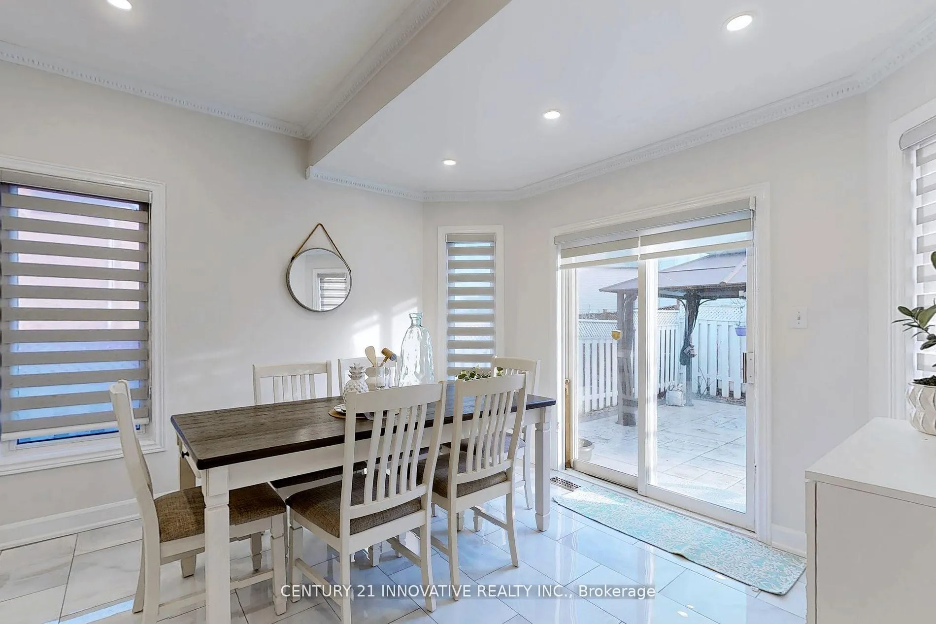 Photo 12 of 33 Ferncliffe Crescent, Markham, Cedarwood — HOMEH