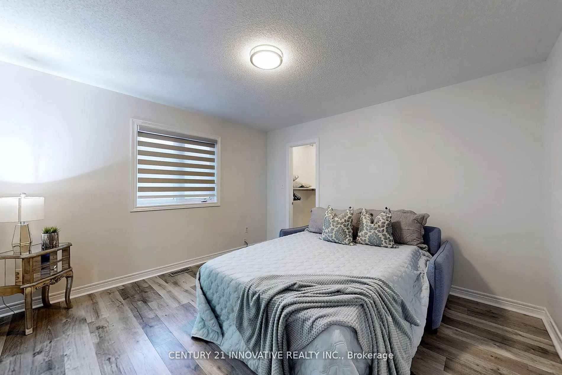 Photo 32 of 33 Ferncliffe Crescent, Markham, Cedarwood — HOMEH