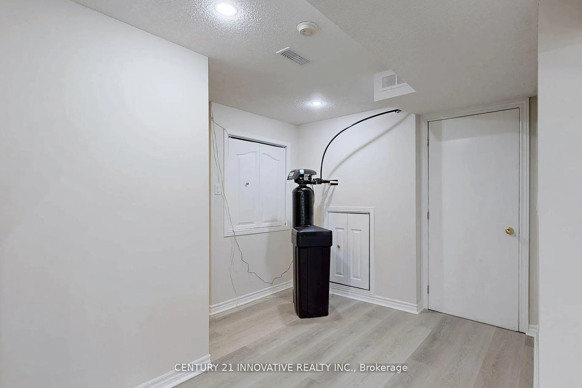 Photo 38 of 33 Ferncliffe Crescent, Markham, Cedarwood — HOMEH