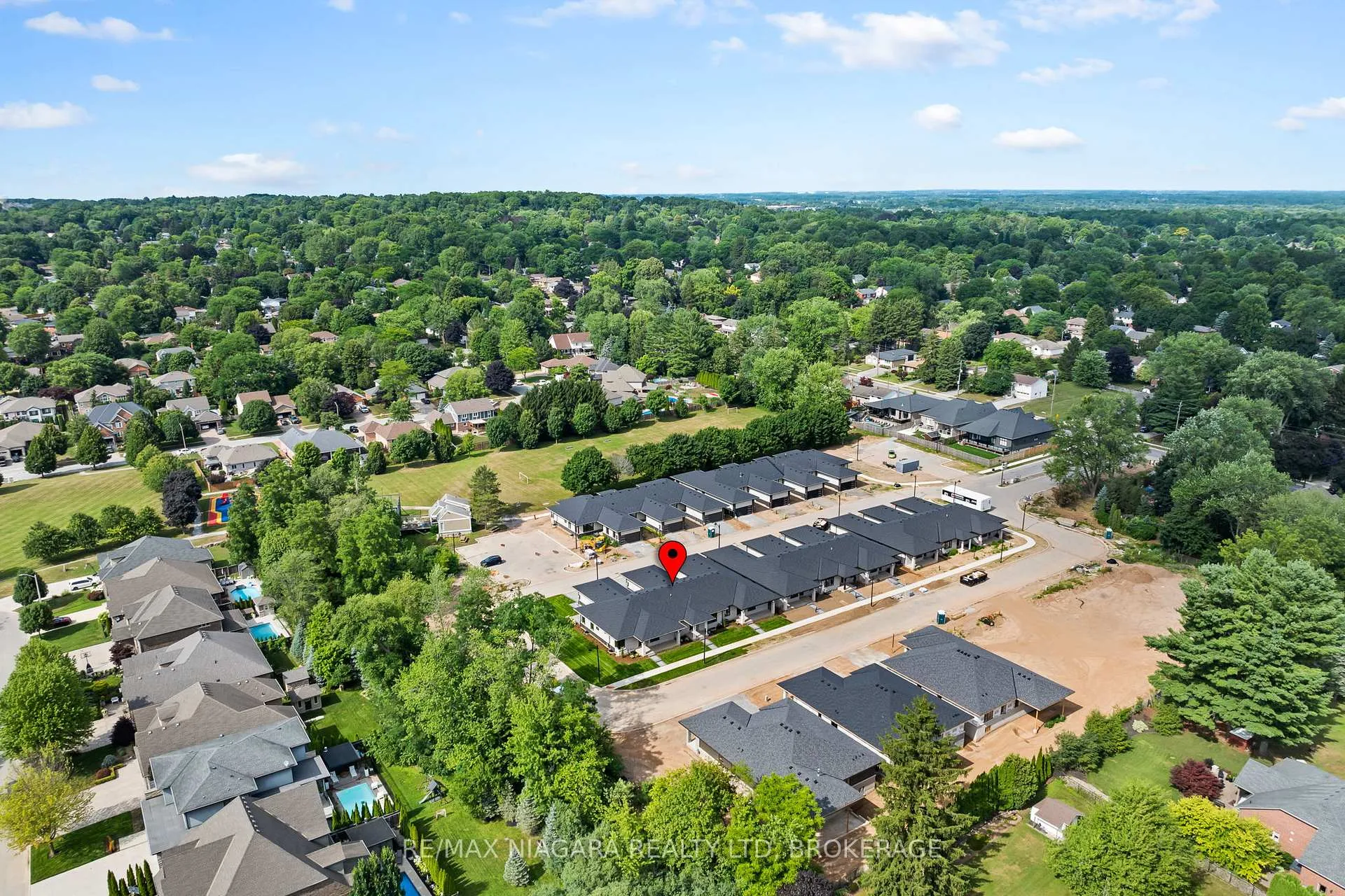 Photo 35 of 7 Accursi Crescent, Pelham, Fonthill — HOMEH