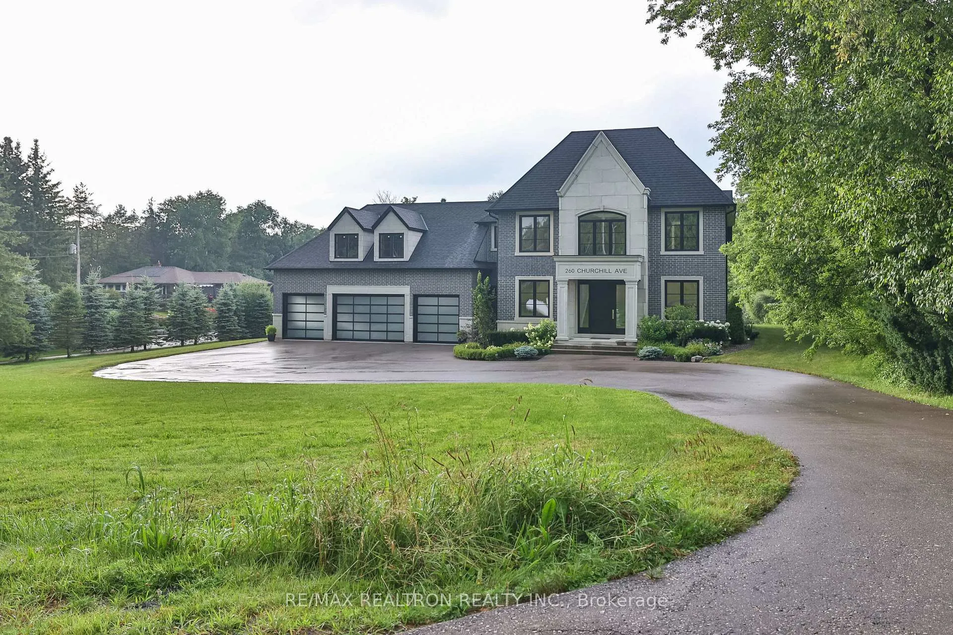 Photo 2 of 260 Churchill Avenue, King, Rural King — HOMEH