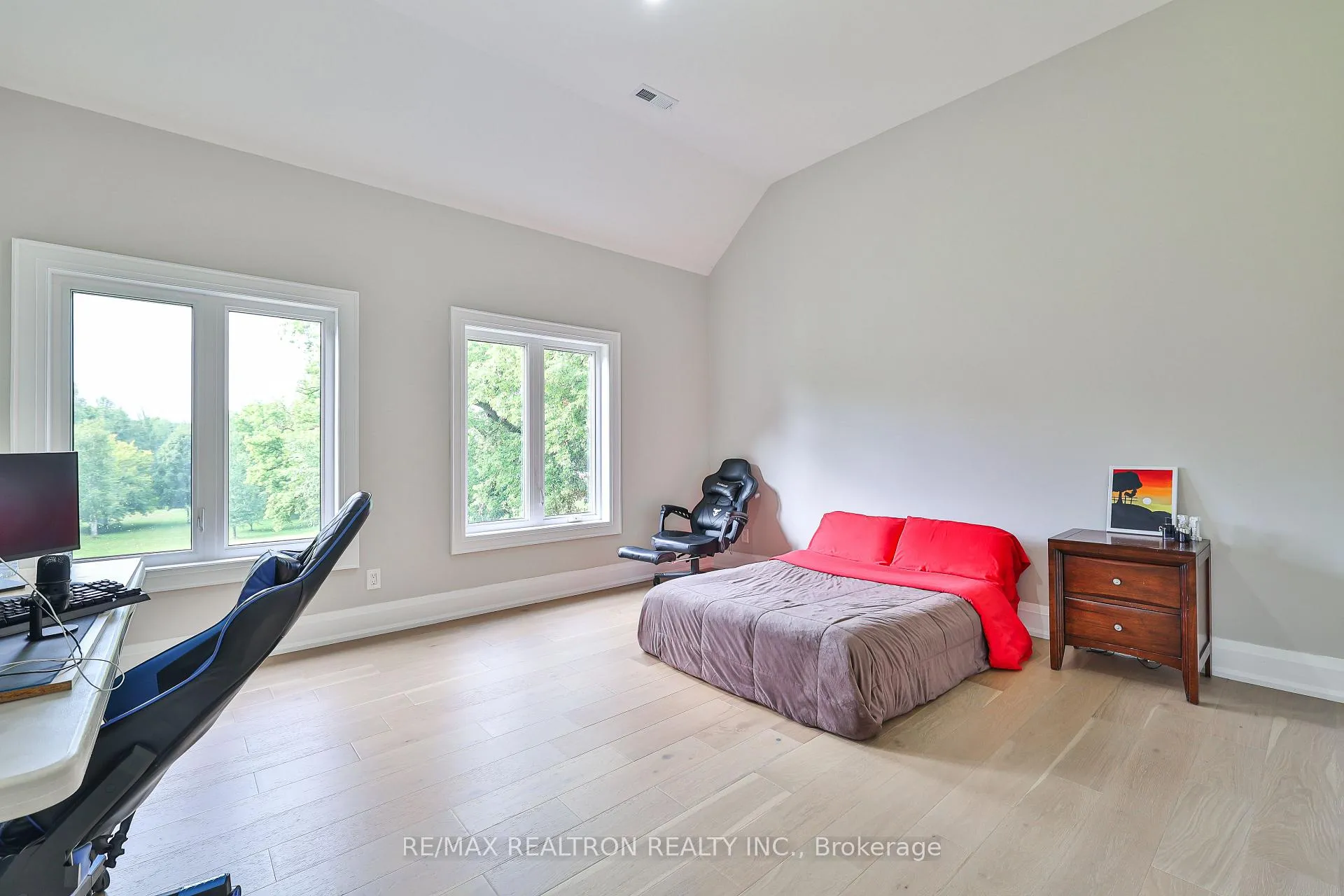 Photo 17 of 260 Churchill Avenue, King, Rural King — HOMEH