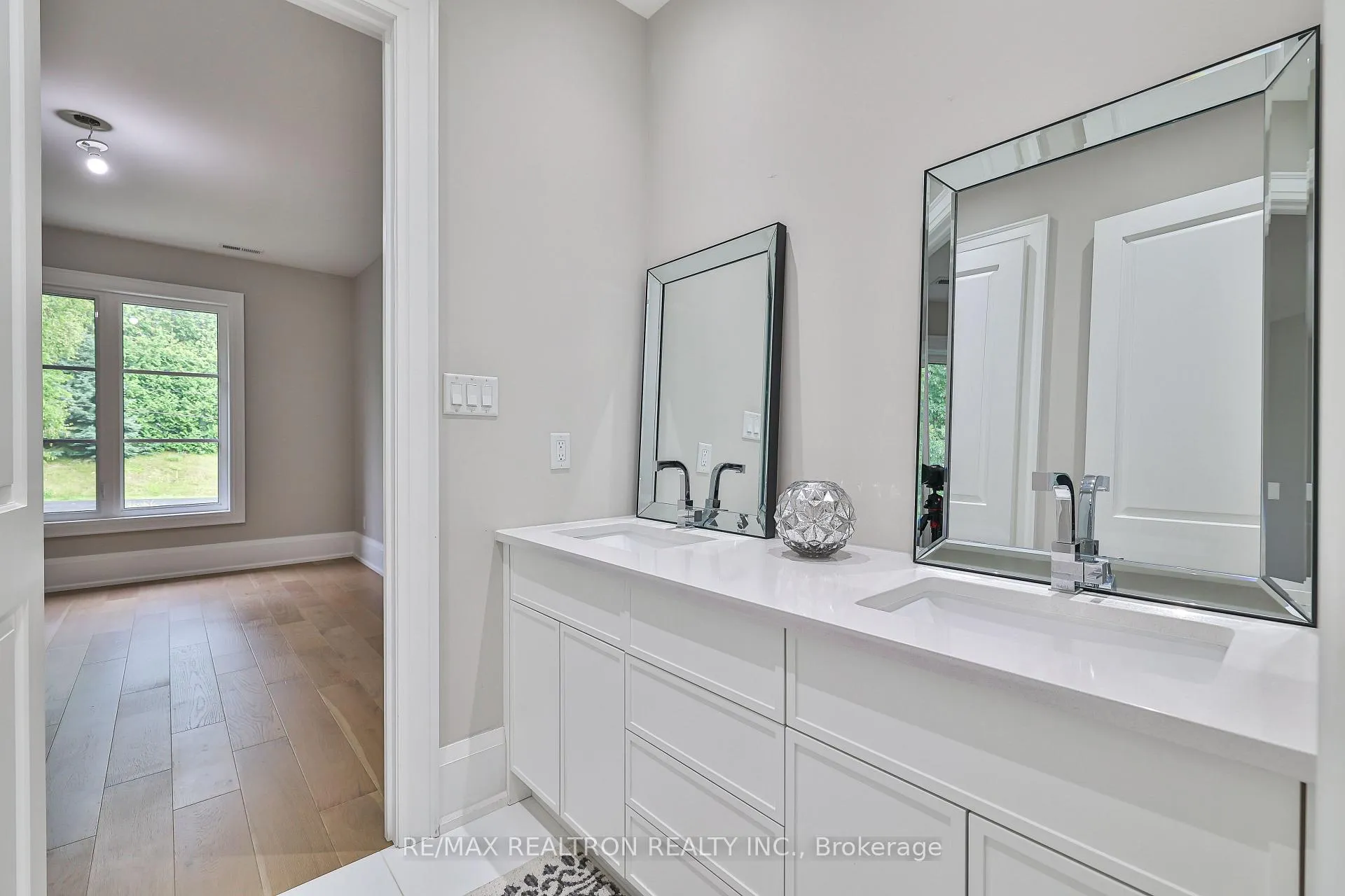 Photo 20 of 260 Churchill Avenue, King, Rural King — HOMEH
