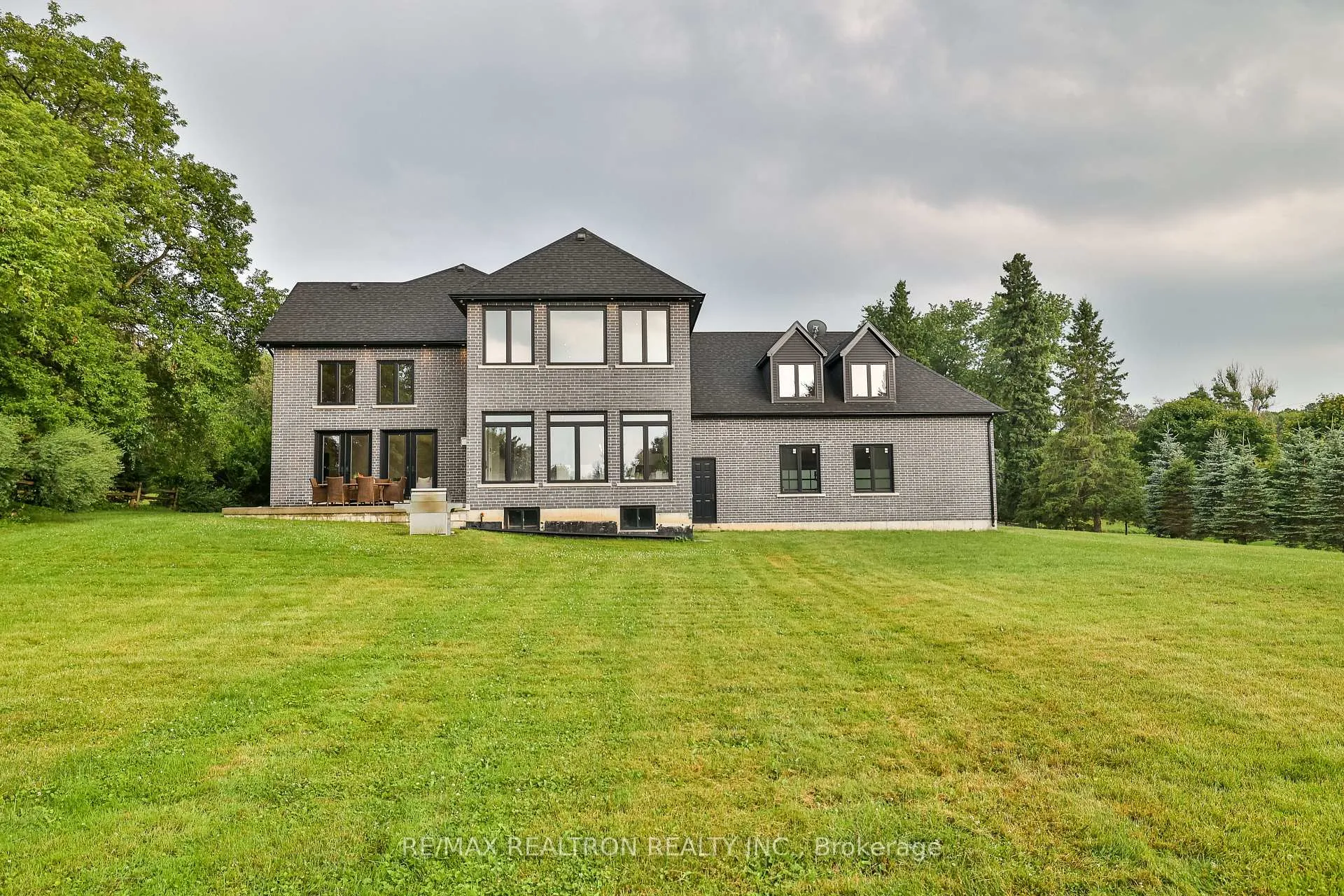 Photo 30 of 260 Churchill Avenue, King, Rural King — HOMEH