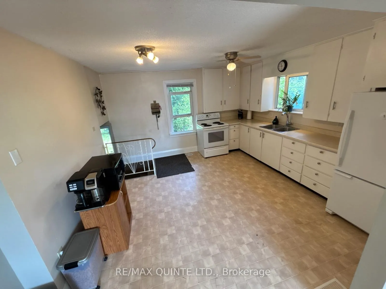Photo 3 of 2580 Springbrook Road, Stirling-Rawdon, Stirling Ward — HOMEH