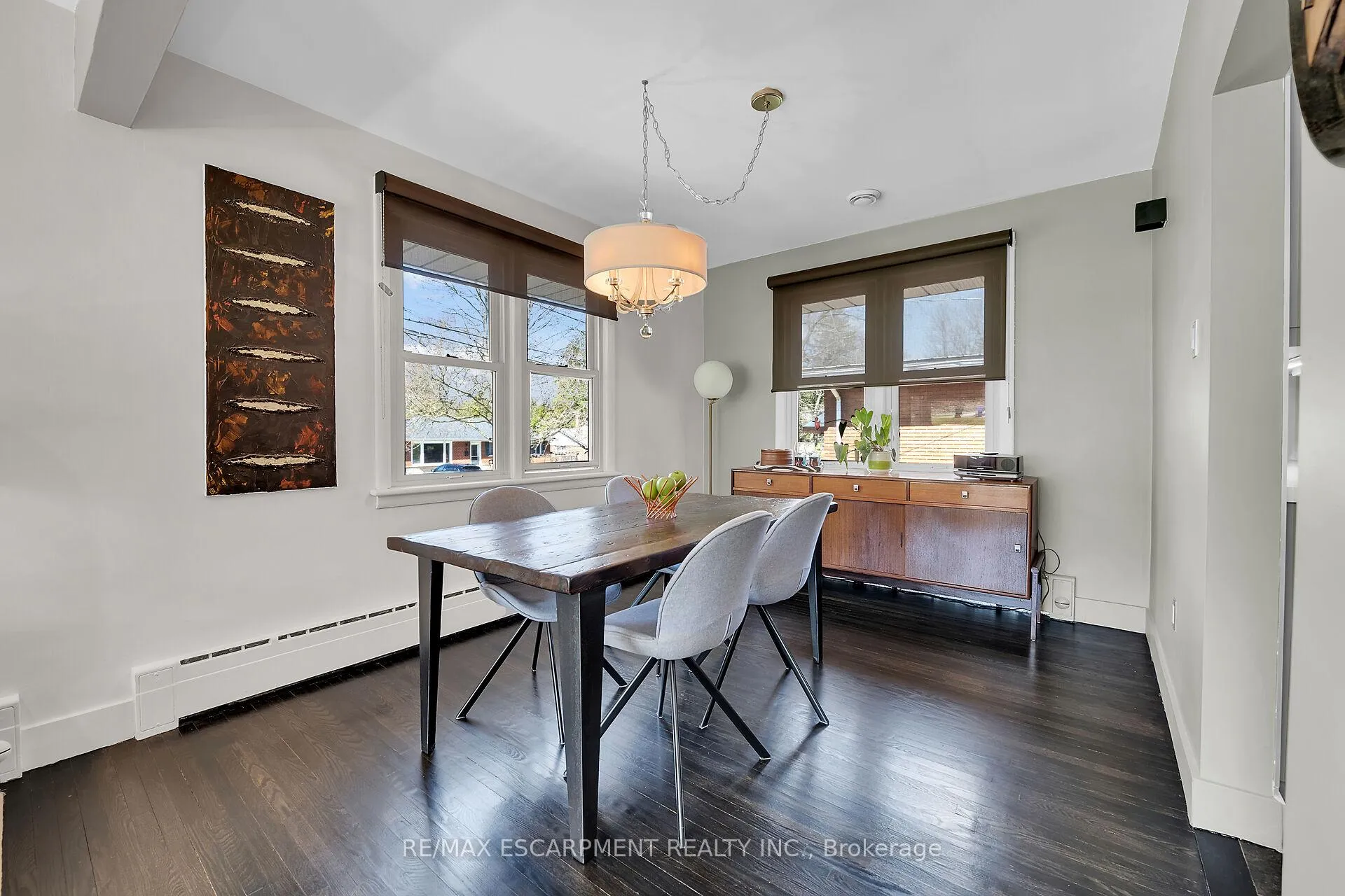 Photo 15 of 31 Tally Ho Drive, Hamilton, Dundas — HOMEH