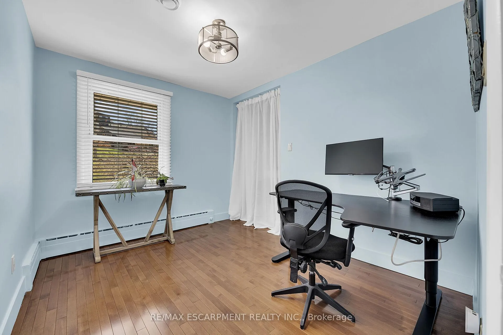 Photo 28 of 31 Tally Ho Drive, Hamilton, Dundas — HOMEH