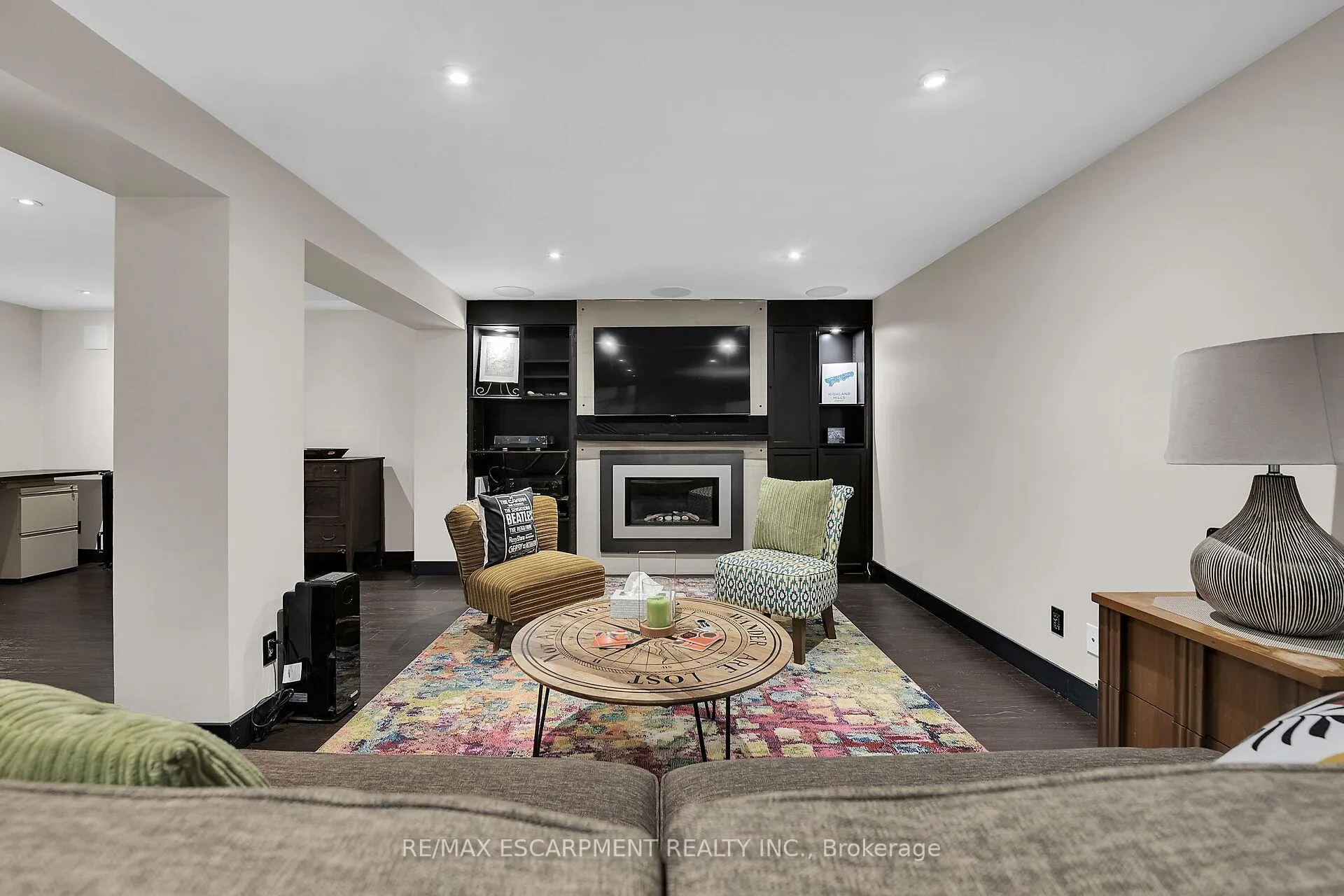 Photo 33 of 31 Tally Ho Drive, Hamilton, Dundas — HOMEH