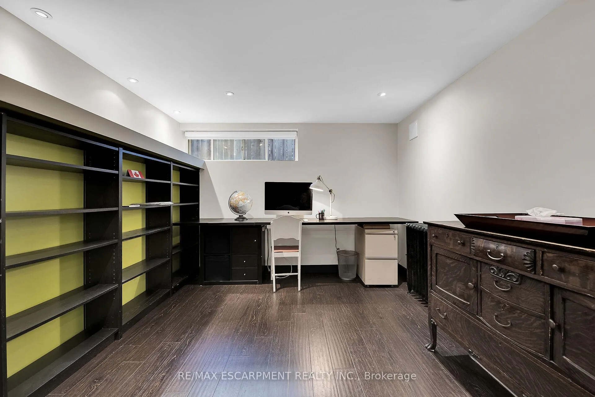 Photo 37 of 31 Tally Ho Drive, Hamilton, Dundas — HOMEH