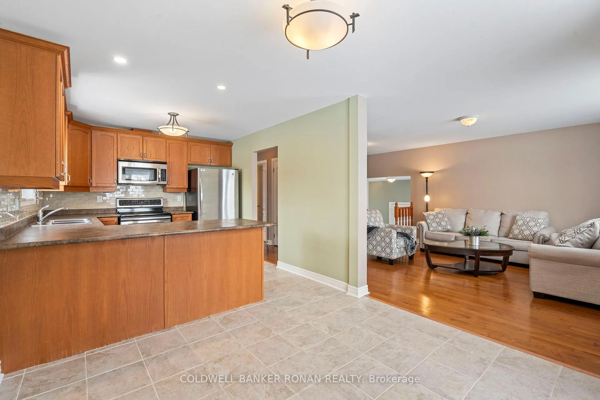 Photo 11 of 43 George Street, Clearview, Creemore — HOMEH