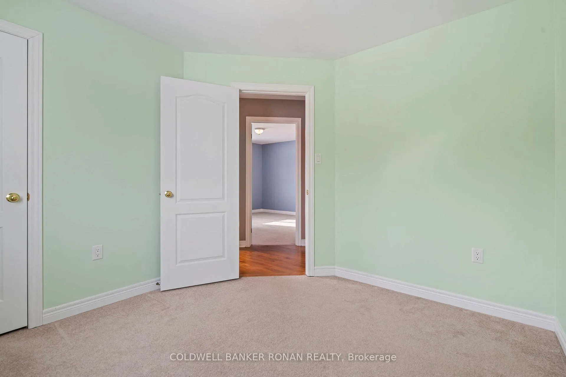 Photo 18 of 43 George Street, Clearview, Creemore — HOMEH