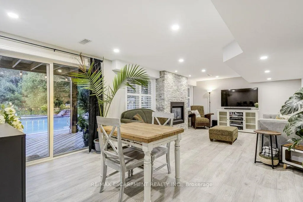 Photo 32 of 47 Wimberly Avenue, Hamilton, Waterdown — HOMEH