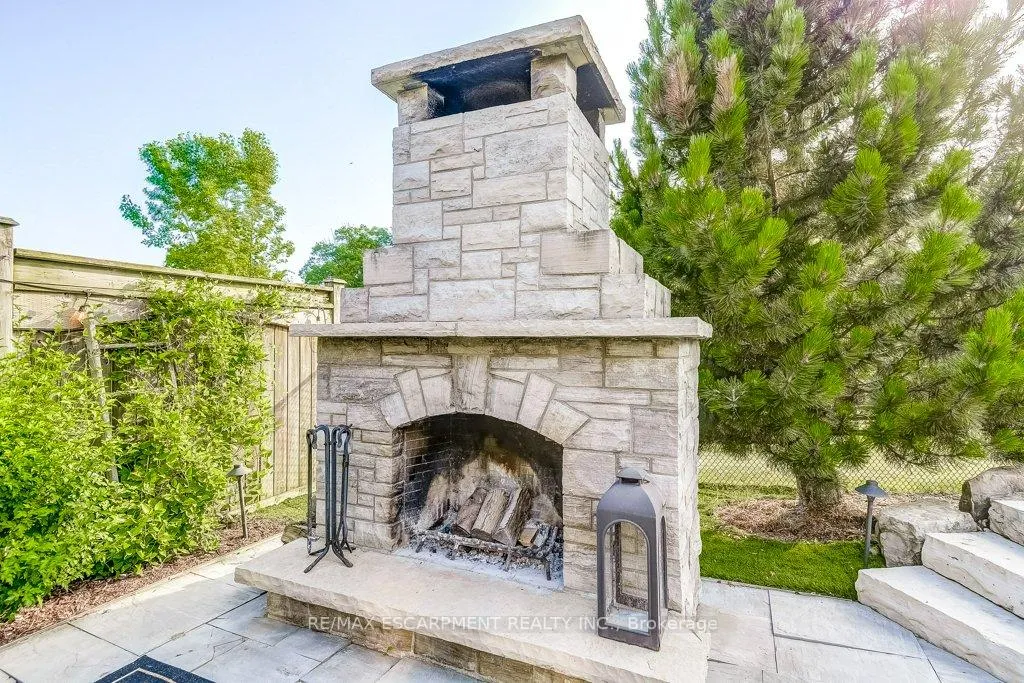 Photo 42 of 47 Wimberly Avenue, Hamilton, Waterdown — HOMEH
