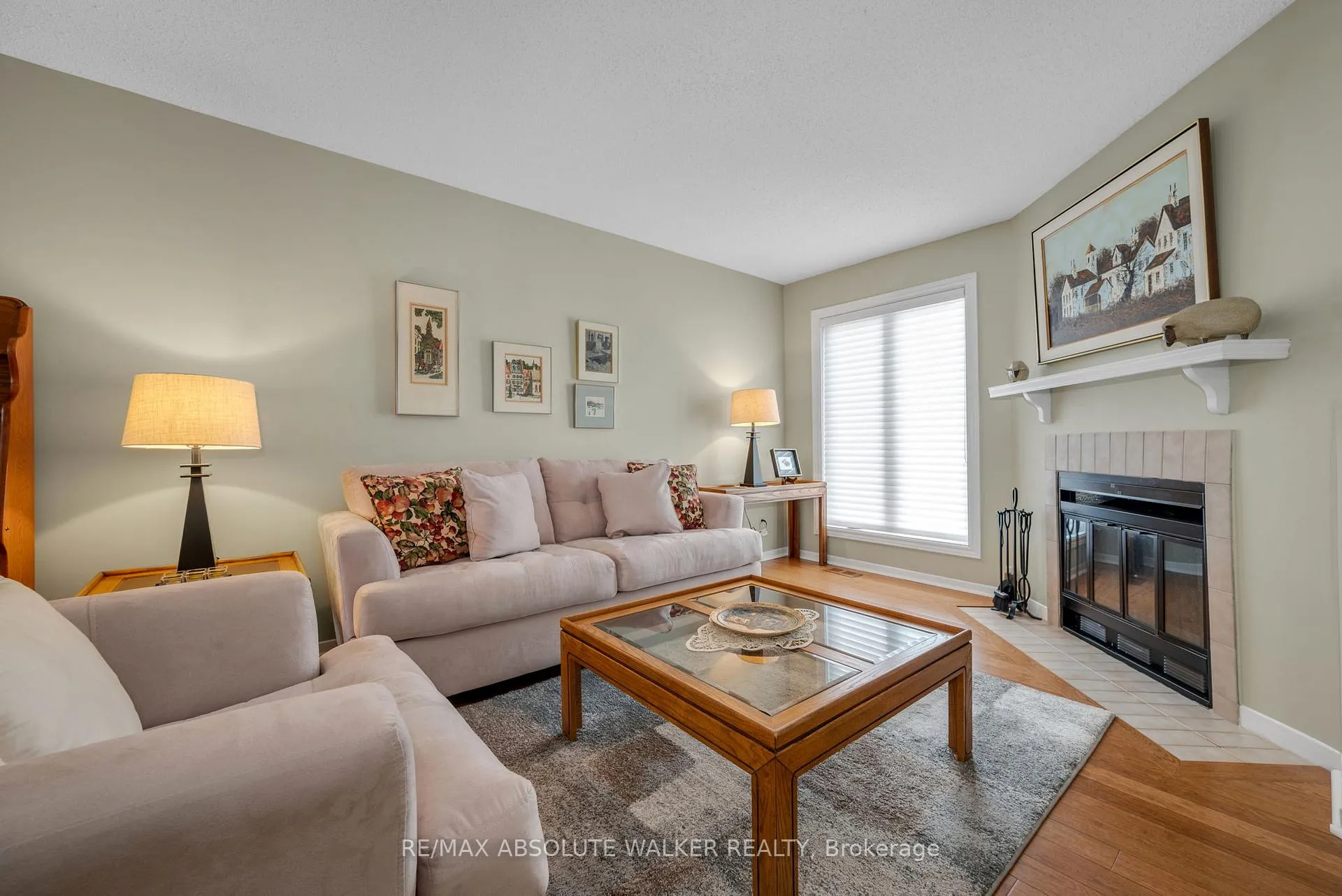Photo 3 of 381 Princess Louise Drive, Ottawa, Fallingbrook/Ridgemount — HOMEH