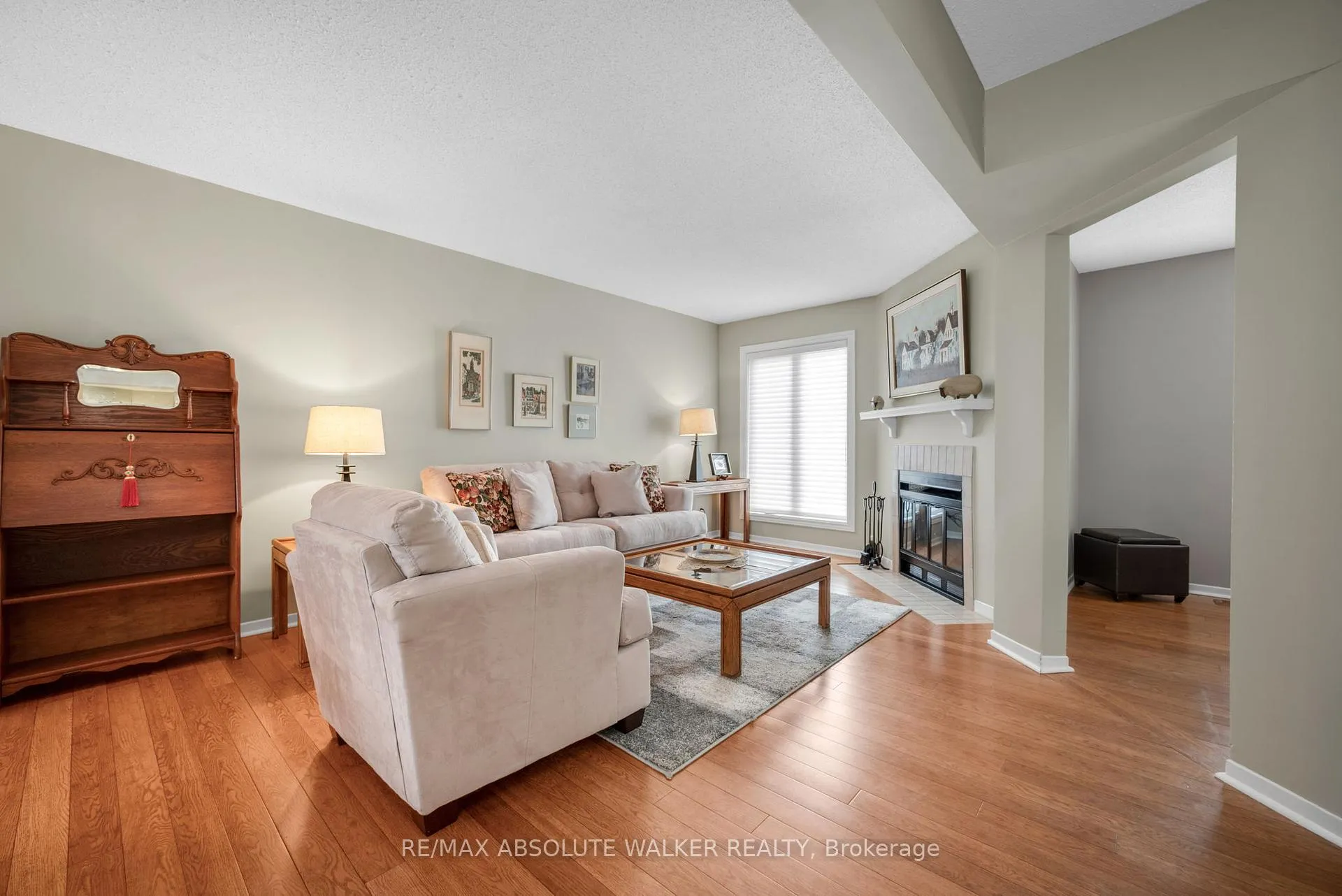 Photo 4 of 381 Princess Louise Drive, Ottawa, Fallingbrook/Ridgemount — HOMEH