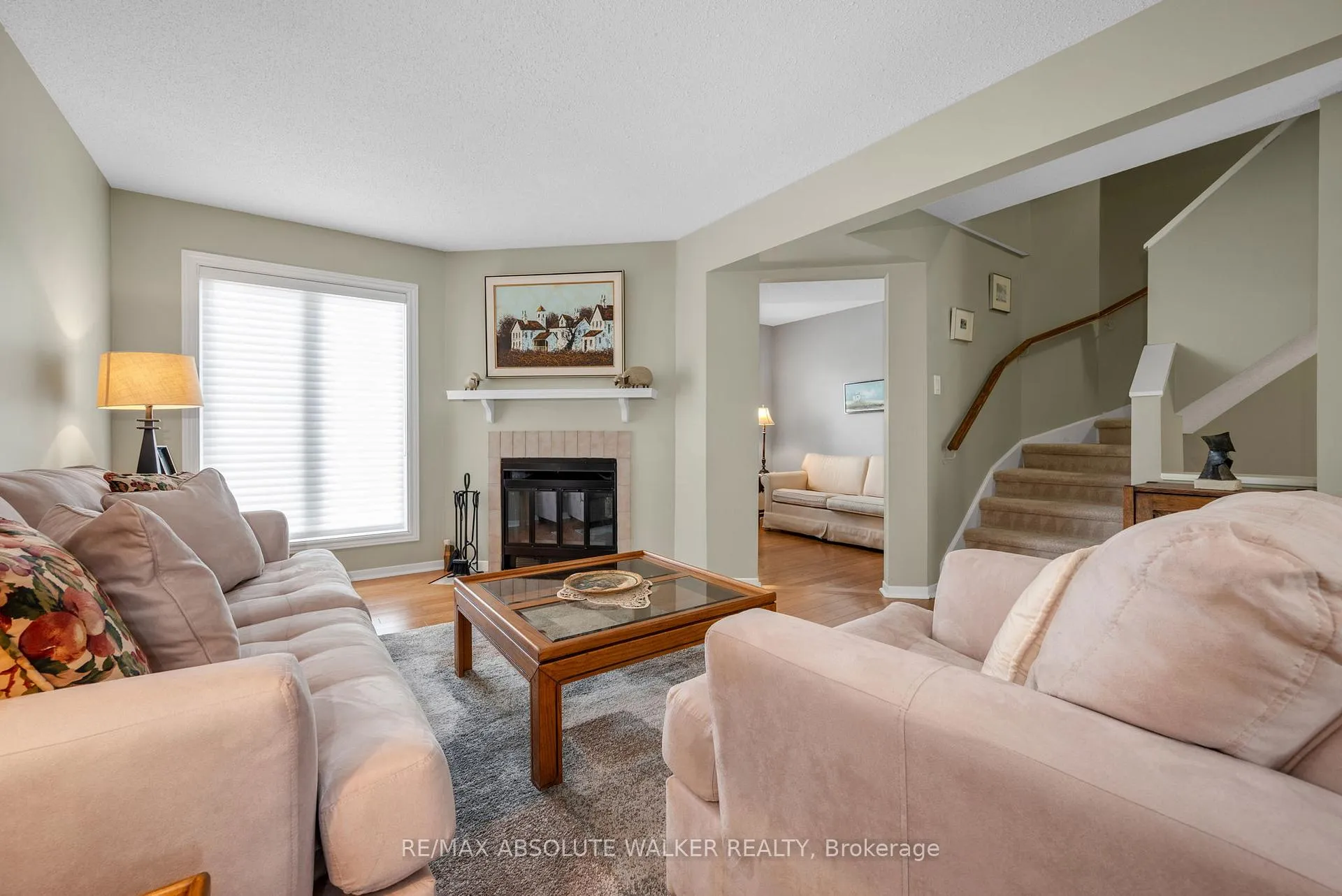 Photo 5 of 381 Princess Louise Drive, Ottawa, Fallingbrook/Ridgemount — HOMEH