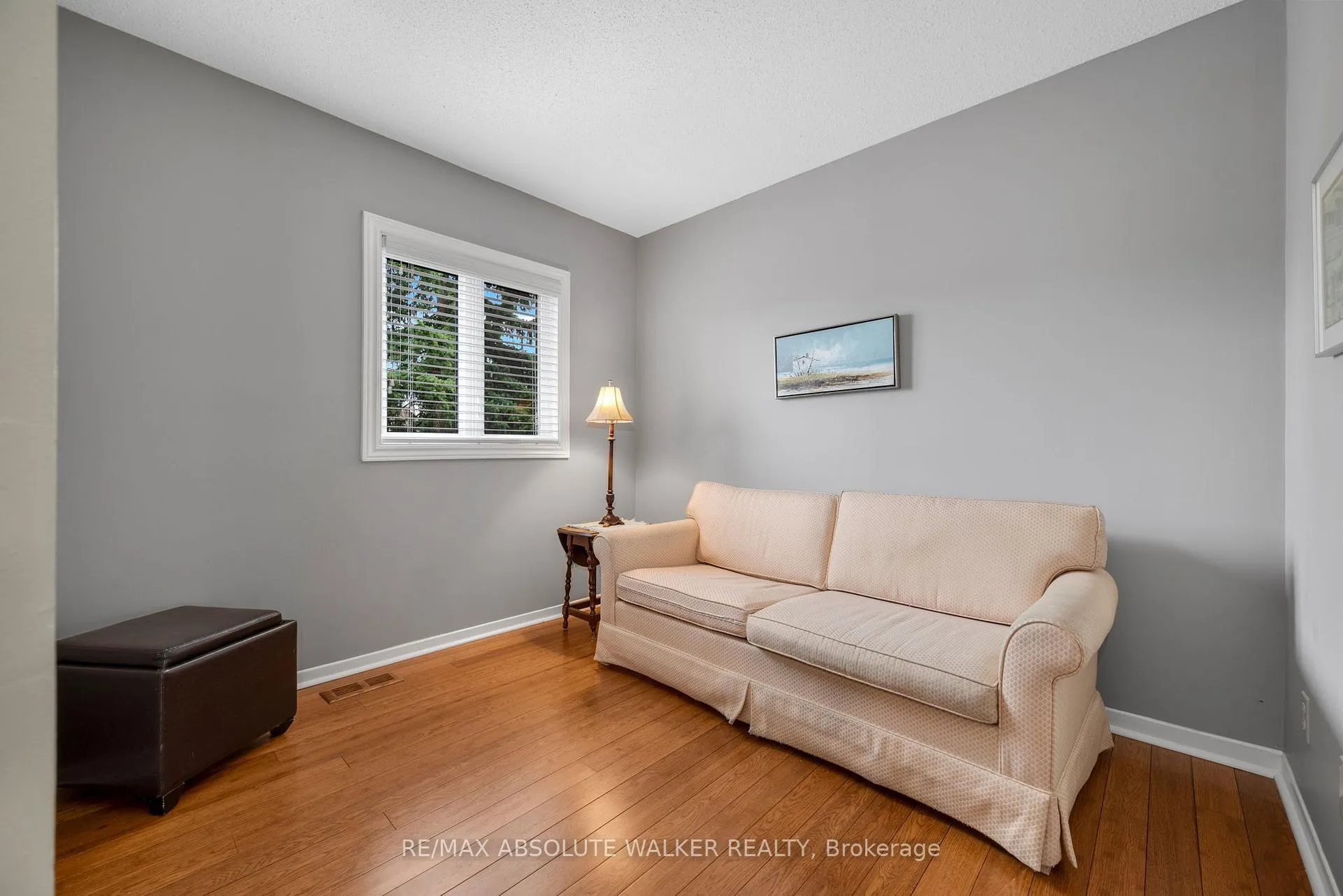 Photo 8 of 381 Princess Louise Drive, Ottawa, Fallingbrook/Ridgemount — HOMEH