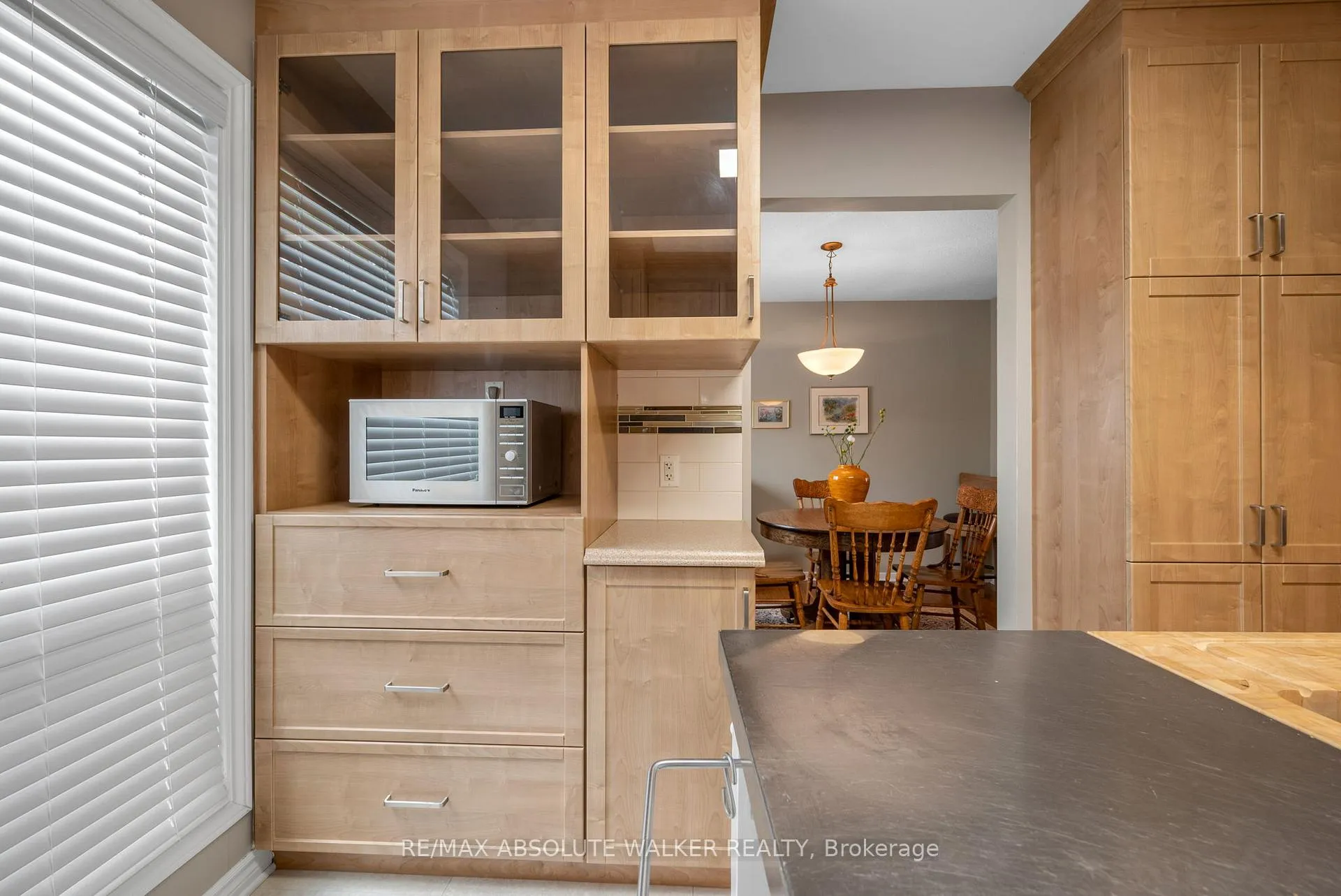 Photo 13 of 381 Princess Louise Drive, Ottawa, Fallingbrook/Ridgemount — HOMEH