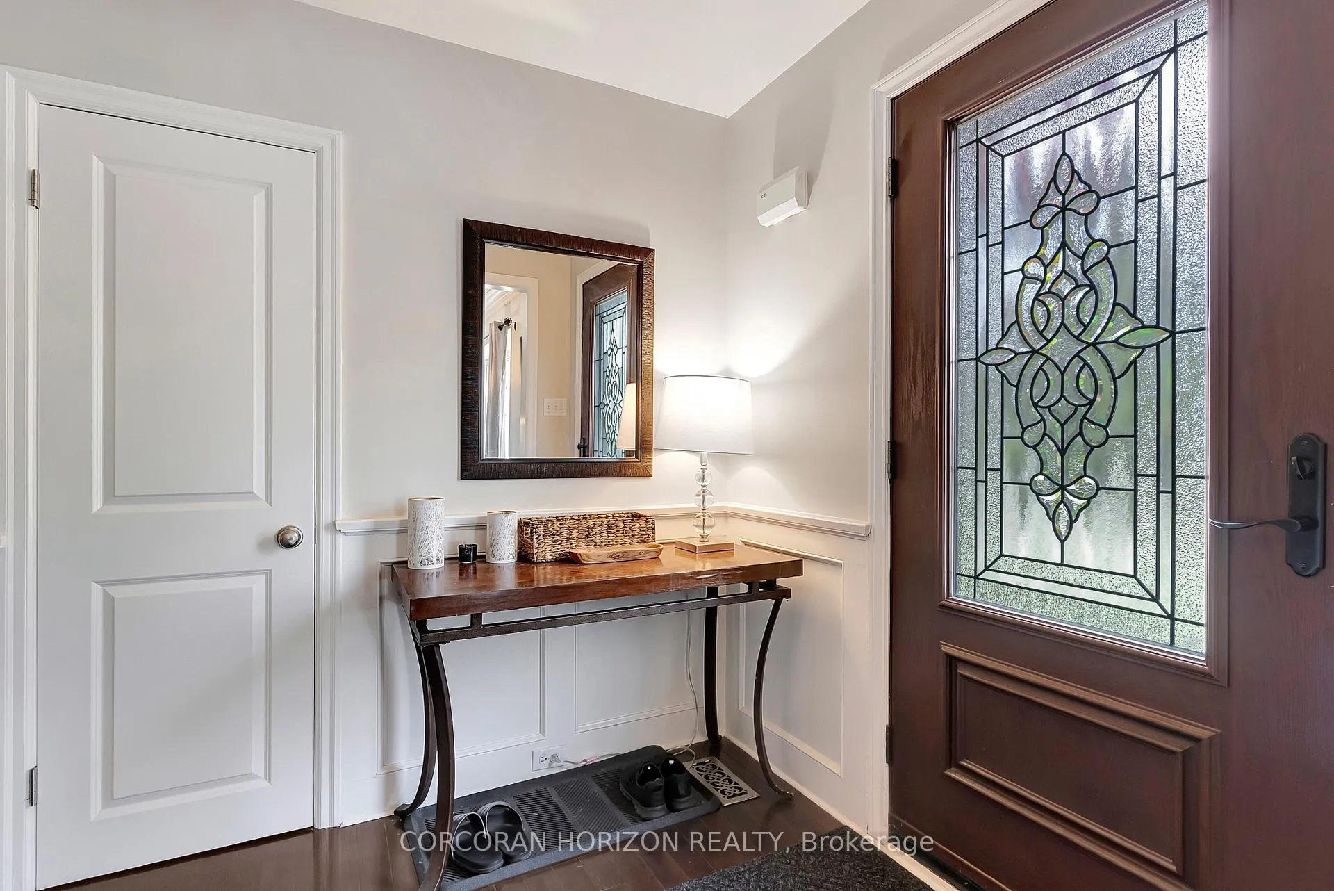 Photo 5 of 806 Westmount Road, Kitchener — HOMEH