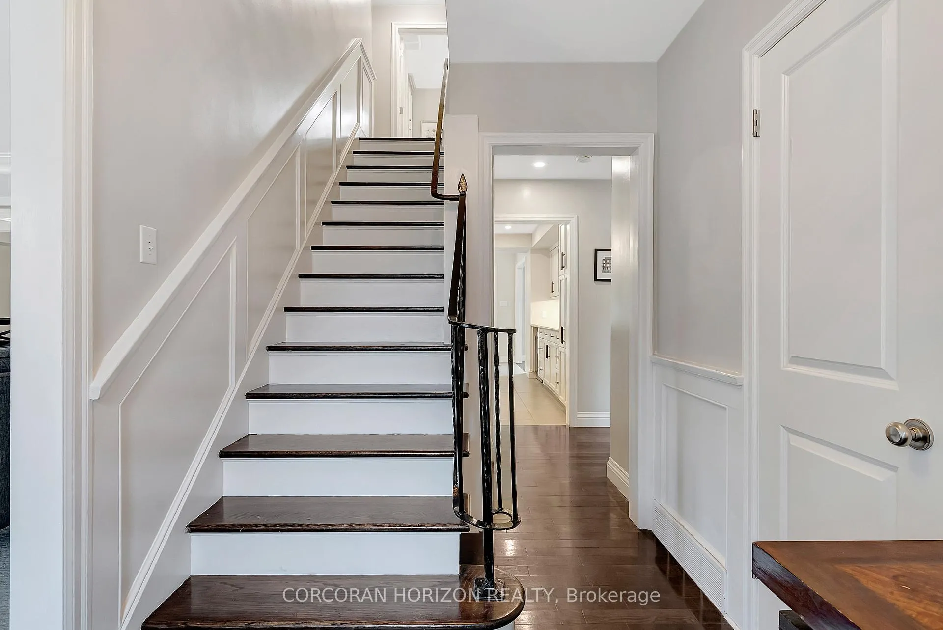 Photo 7 of 806 Westmount Road, Kitchener — HOMEH
