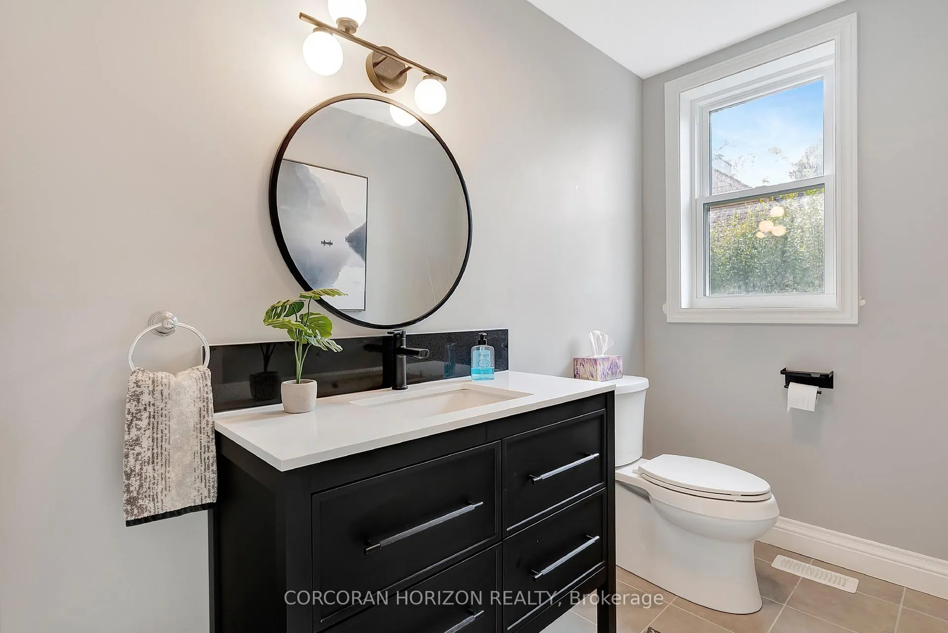Photo 23 of 806 Westmount Road, Kitchener — HOMEH