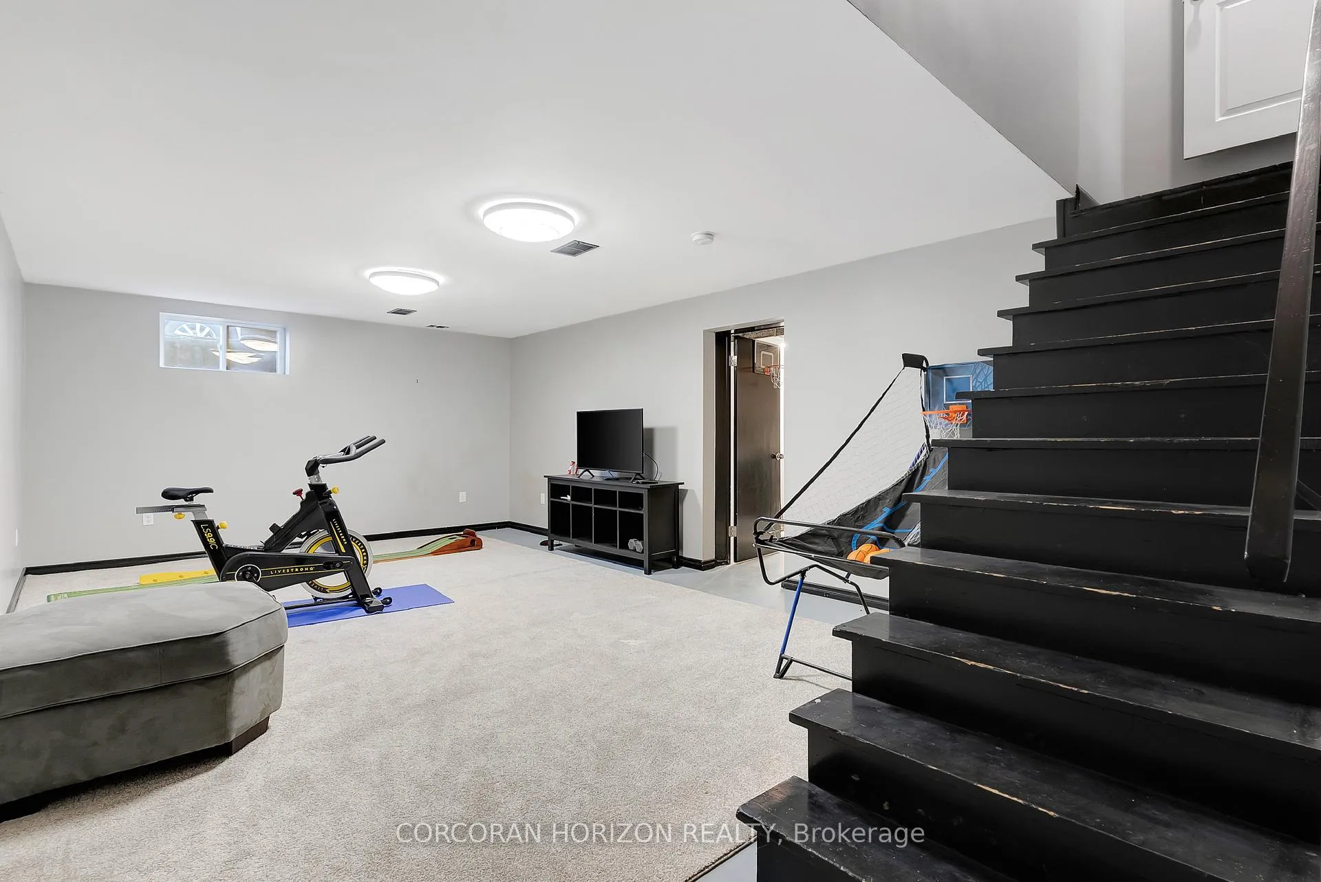 Photo 33 of 806 Westmount Road, Kitchener — HOMEH