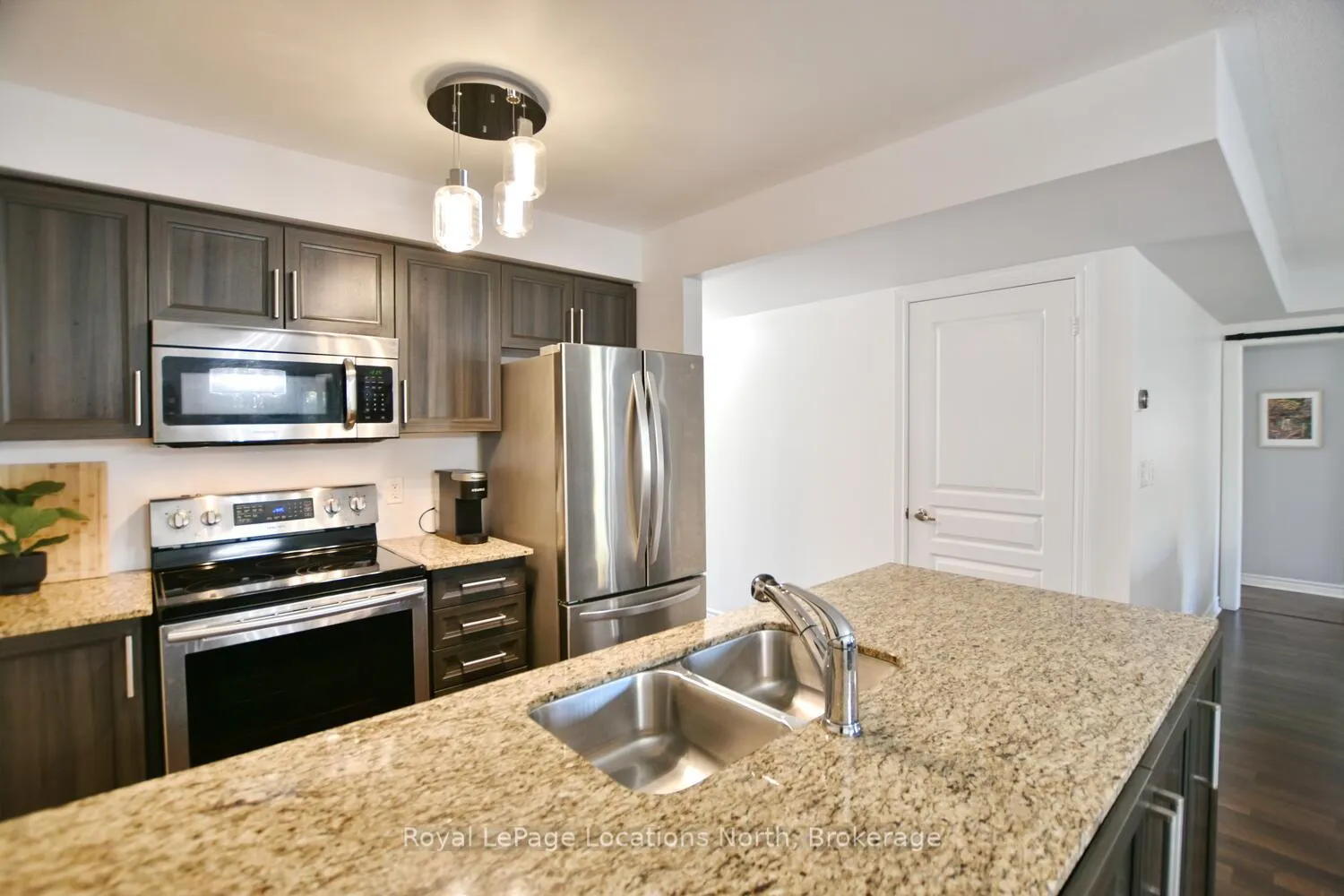 Photo 14 of Unit 102, 1 Brandy Lane Drive, Collingwood — HOMEH