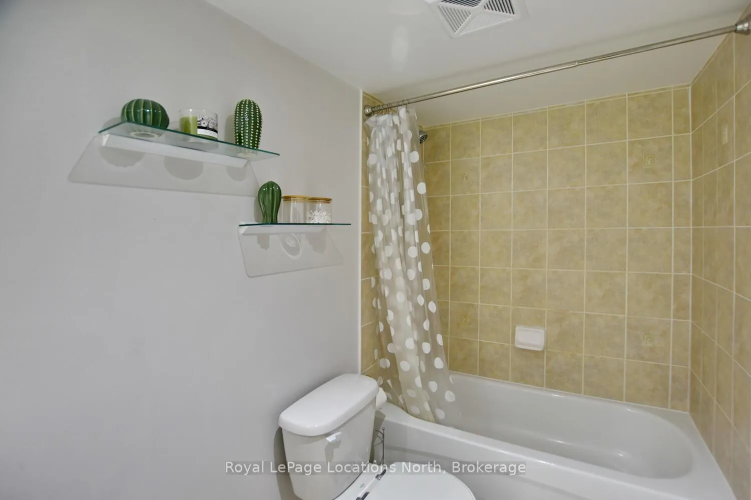 Photo 33 of Unit 102, 1 Brandy Lane Drive, Collingwood — HOMEH