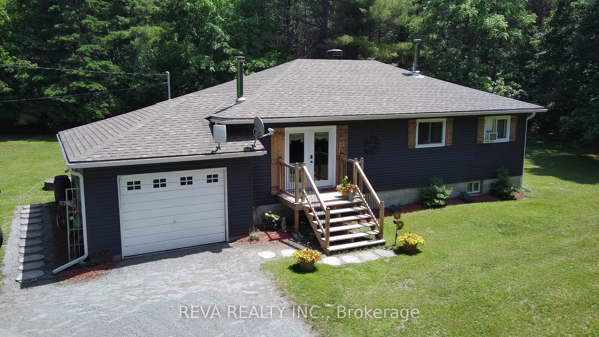 Photo 1 of 98 McLean Road, Hastings Highlands, Monteagle Ward — HOMEH