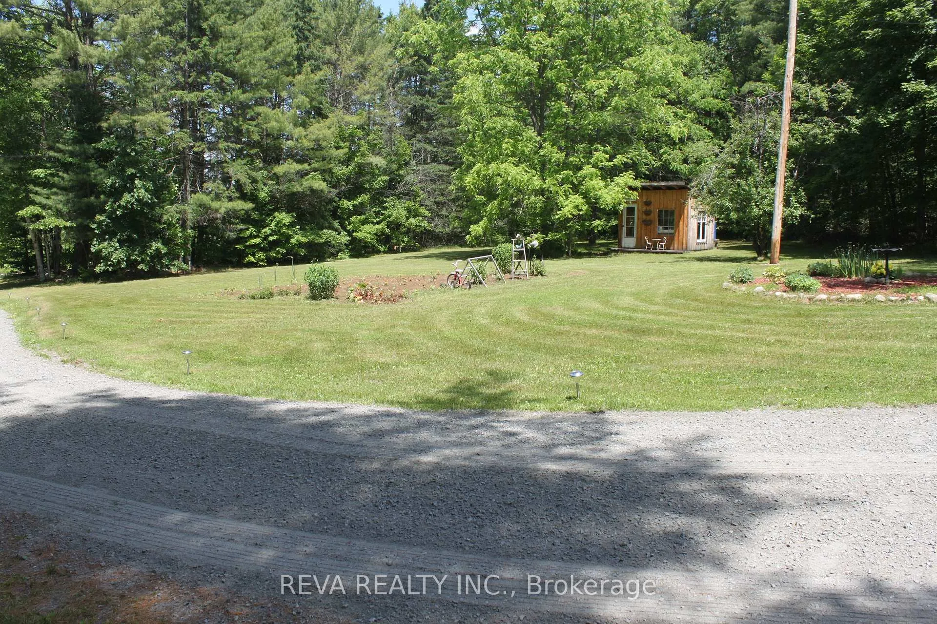 Photo 2 of 98 McLean Road, Hastings Highlands, Monteagle Ward — HOMEH