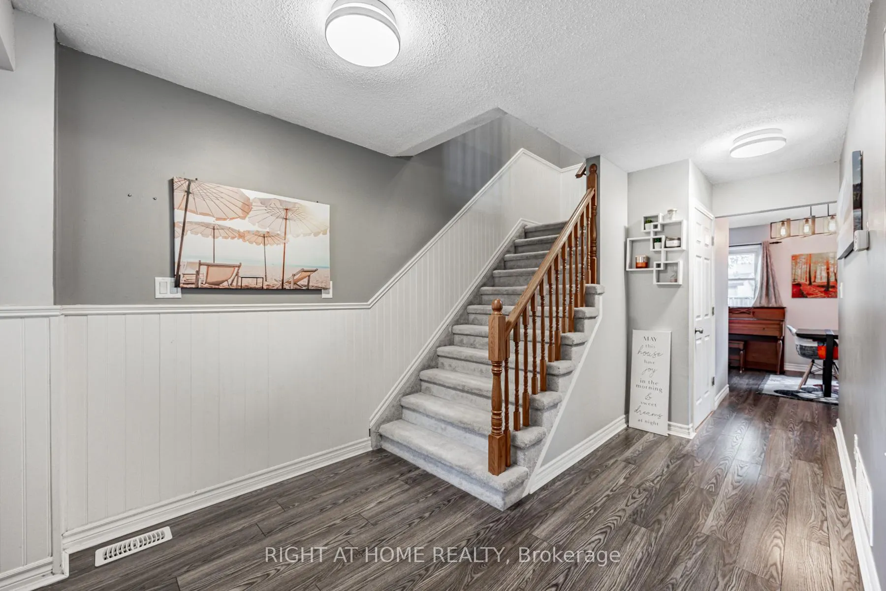 Photo 15 of 16 Hartsfield Drive, Clarington, Courtice — HOMEH