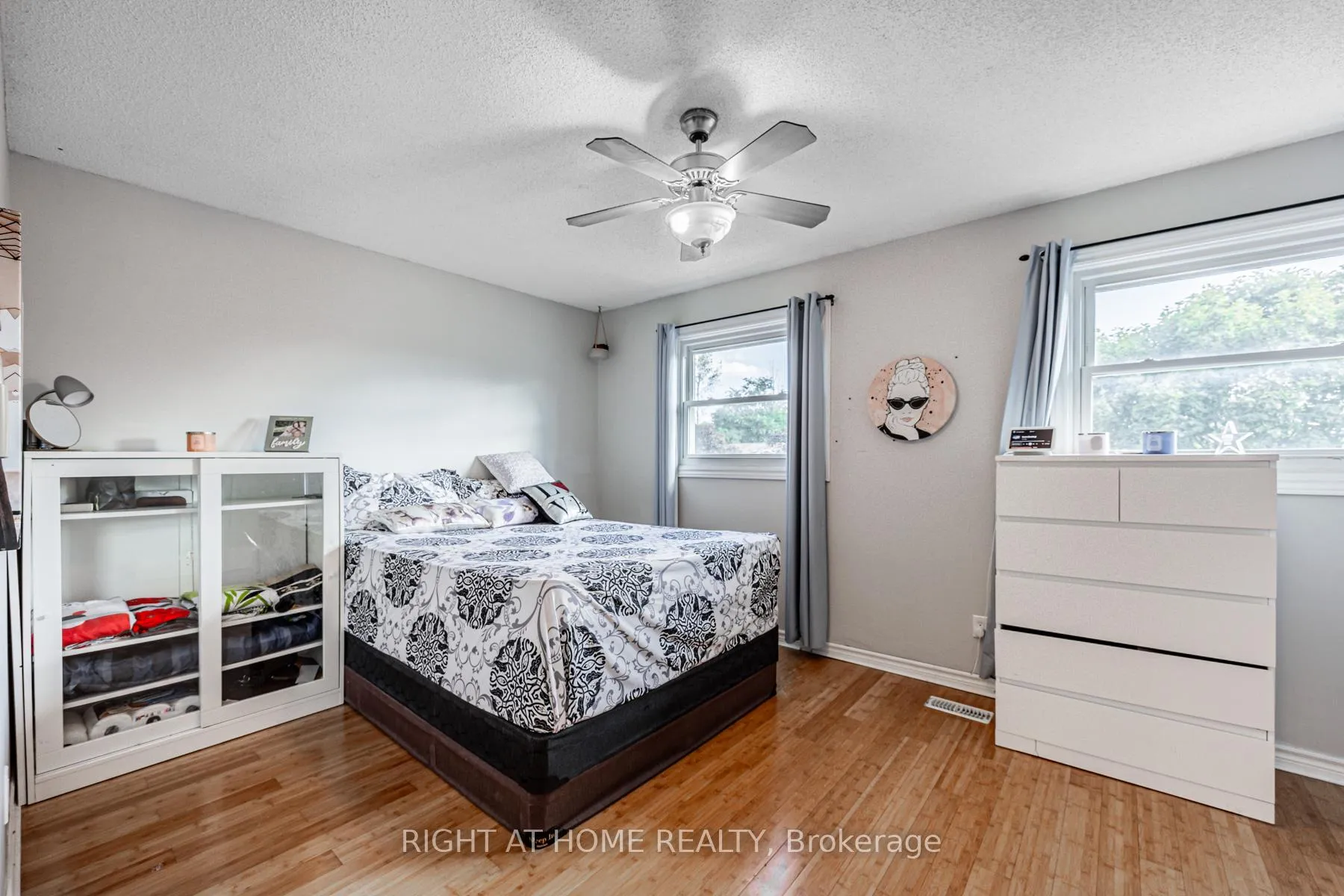 Photo 19 of 16 Hartsfield Drive, Clarington, Courtice — HOMEH