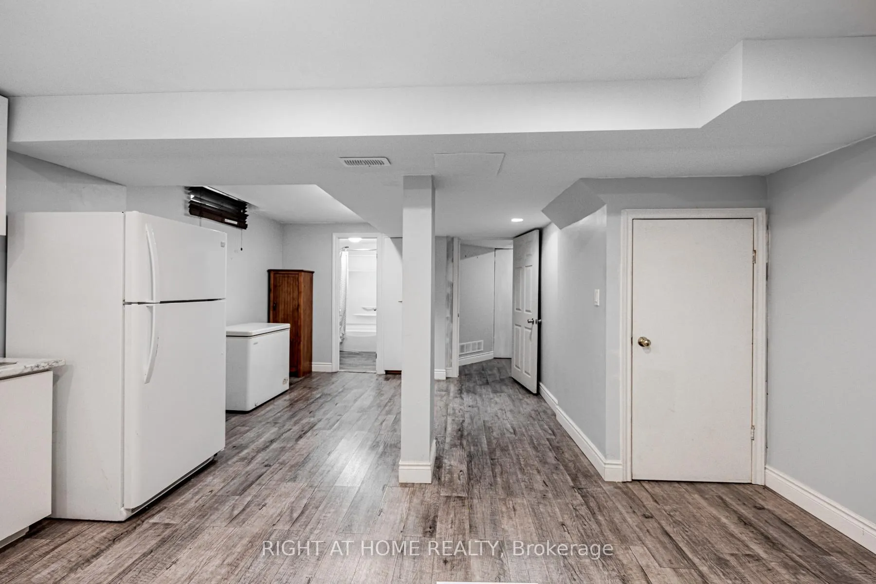 Photo 24 of 16 Hartsfield Drive, Clarington, Courtice — HOMEH
