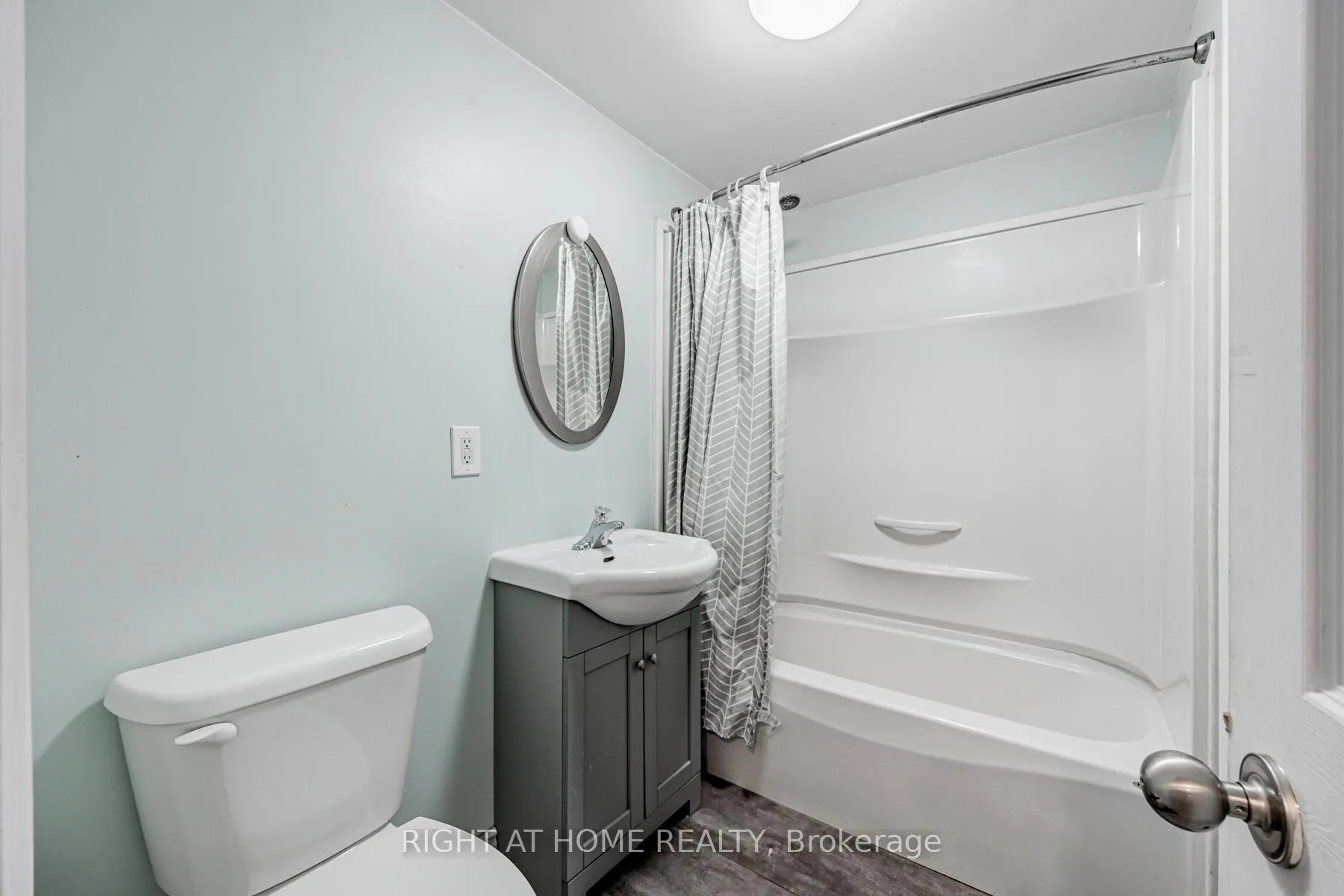 Photo 25 of 16 Hartsfield Drive, Clarington, Courtice — HOMEH