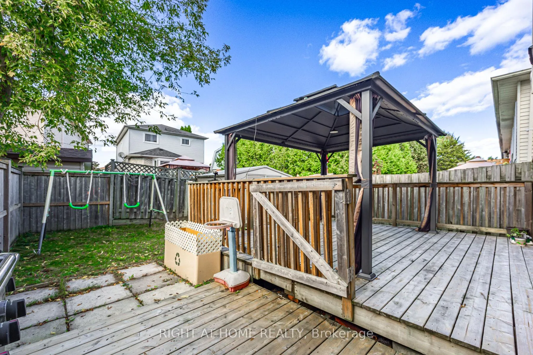 Photo 28 of 16 Hartsfield Drive, Clarington, Courtice — HOMEH