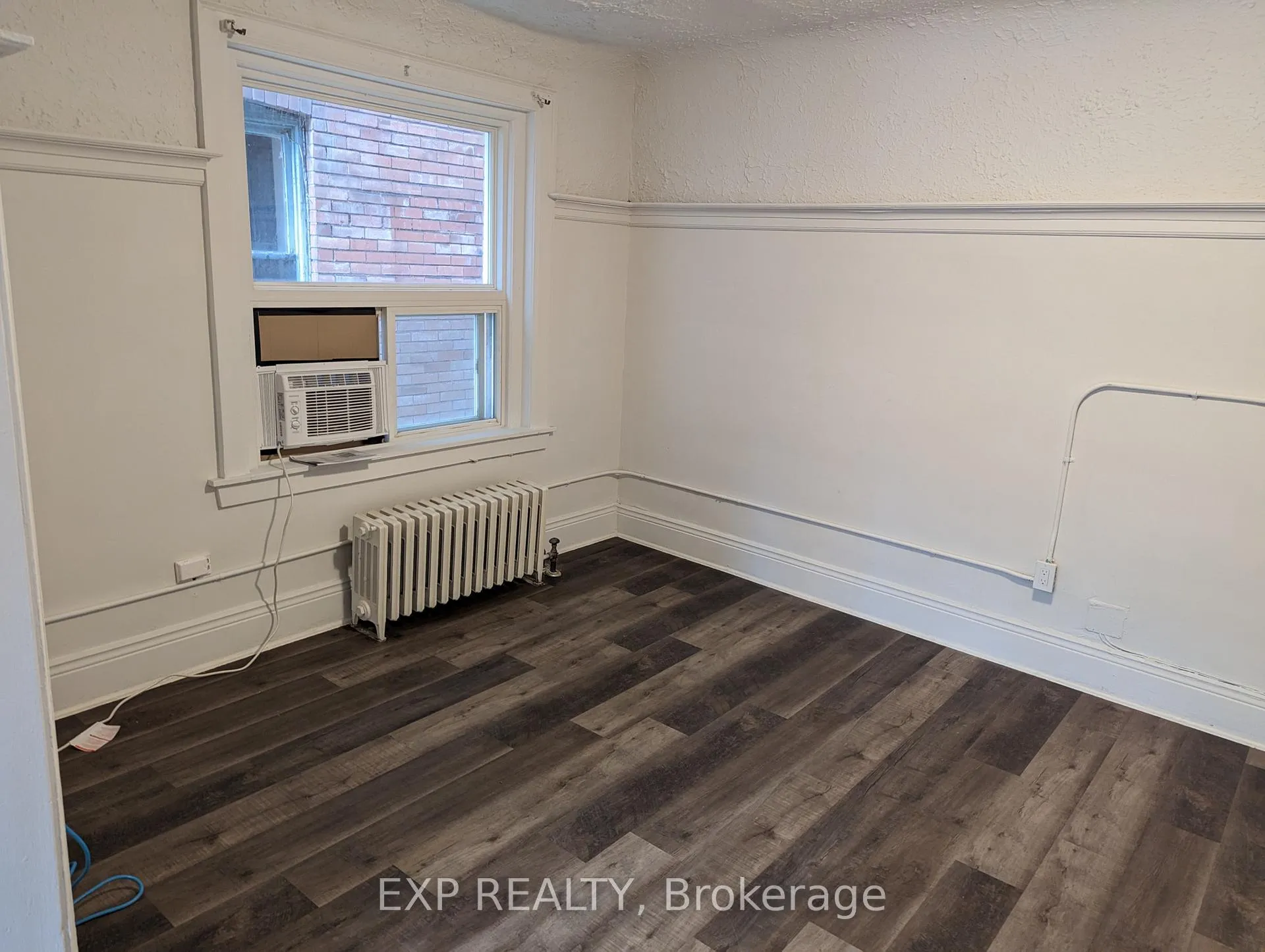Photo 18 of 959 Main Street E, Hamilton, Stipley — HOMEH