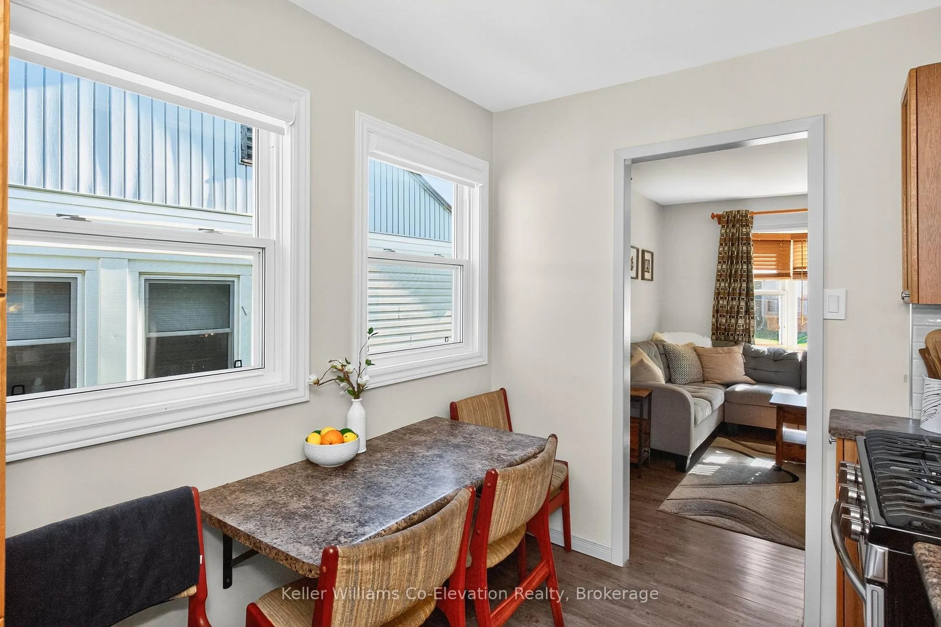 Photo 10 of 268 Elizabeth Street, Midland — HOMEH