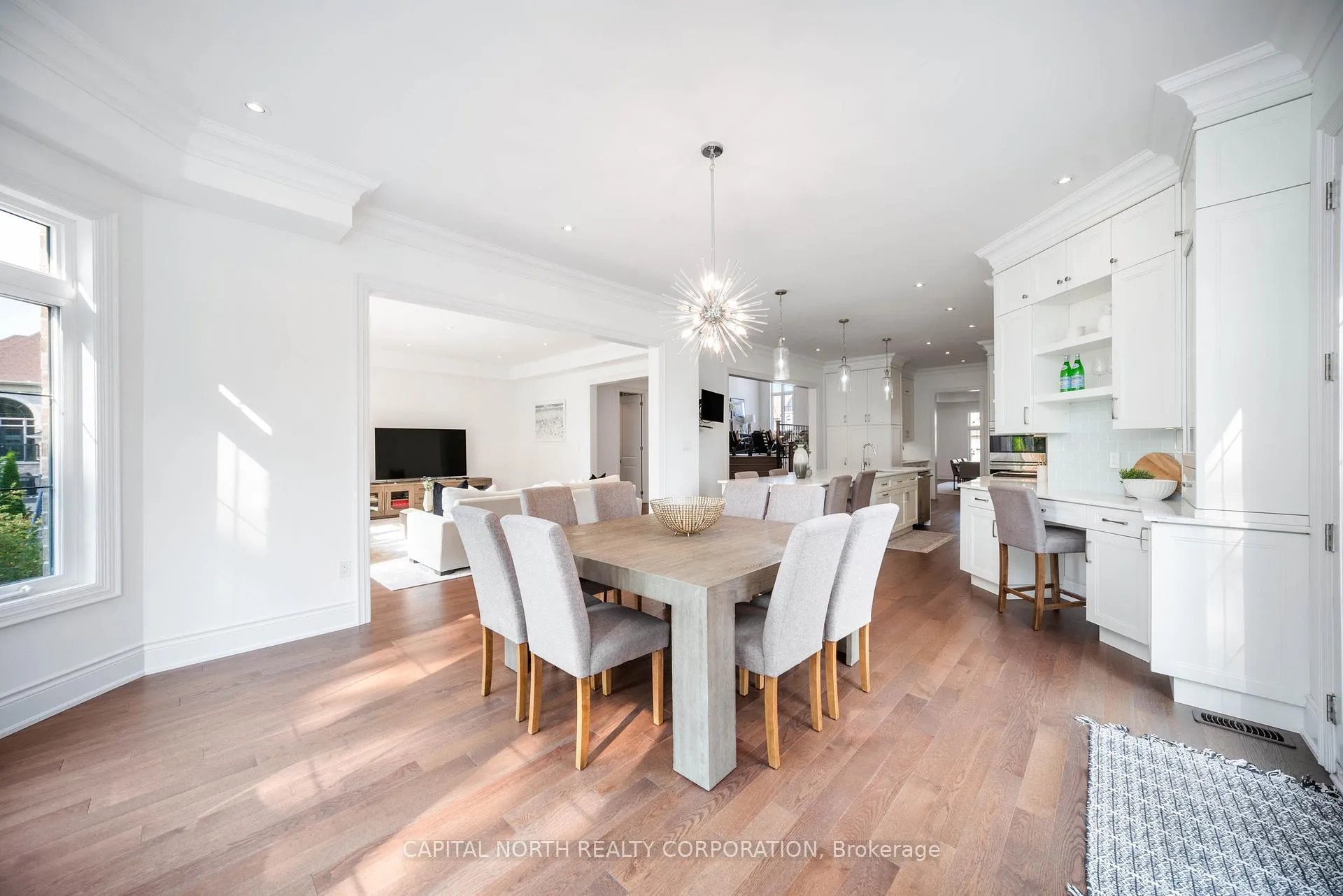 Photo 16 of 8 Kinghorn Road, King, King City — HOMEH