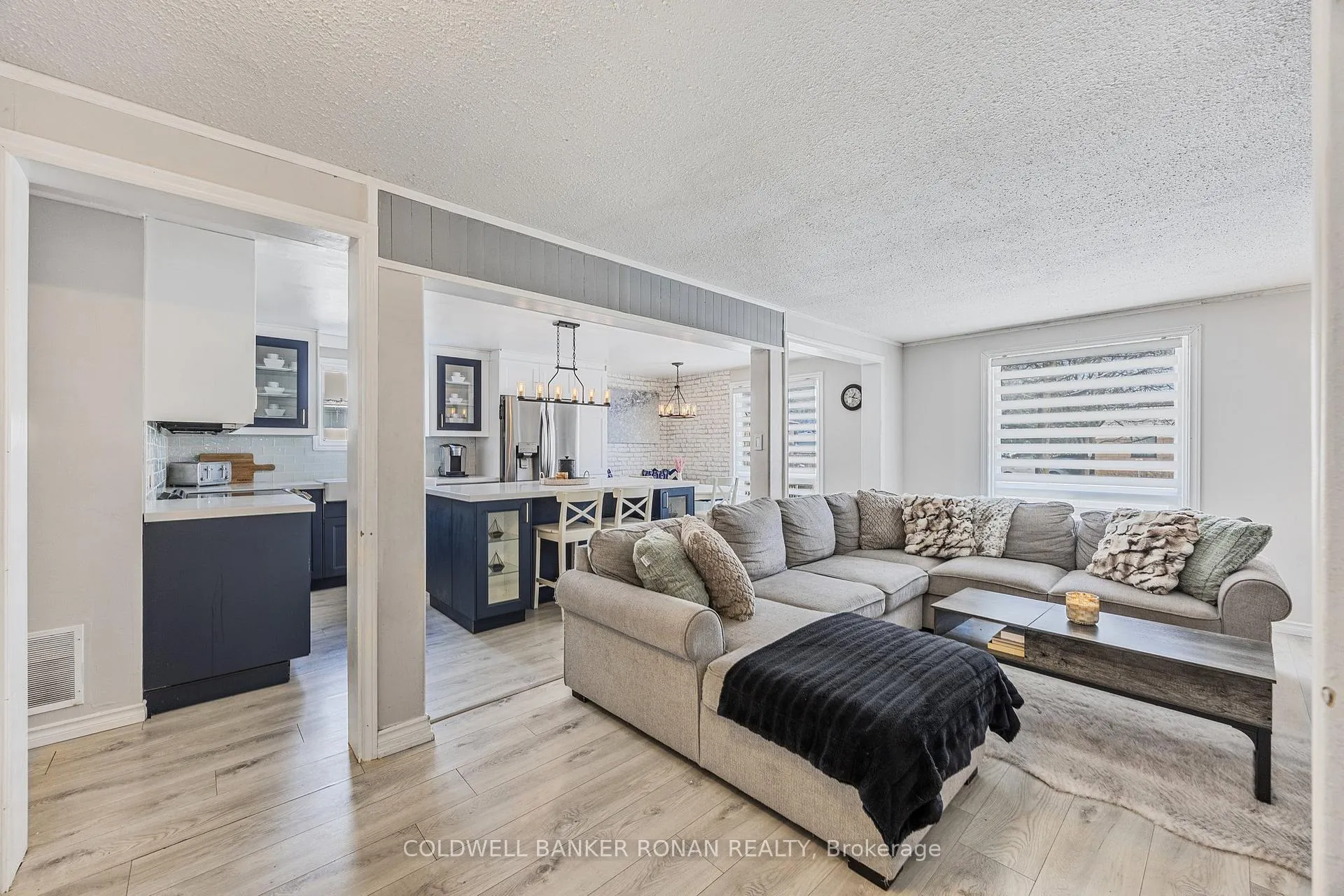 Photo 5 of 100 Queen Street N, New Tecumseth, Tottenham — HOMEH