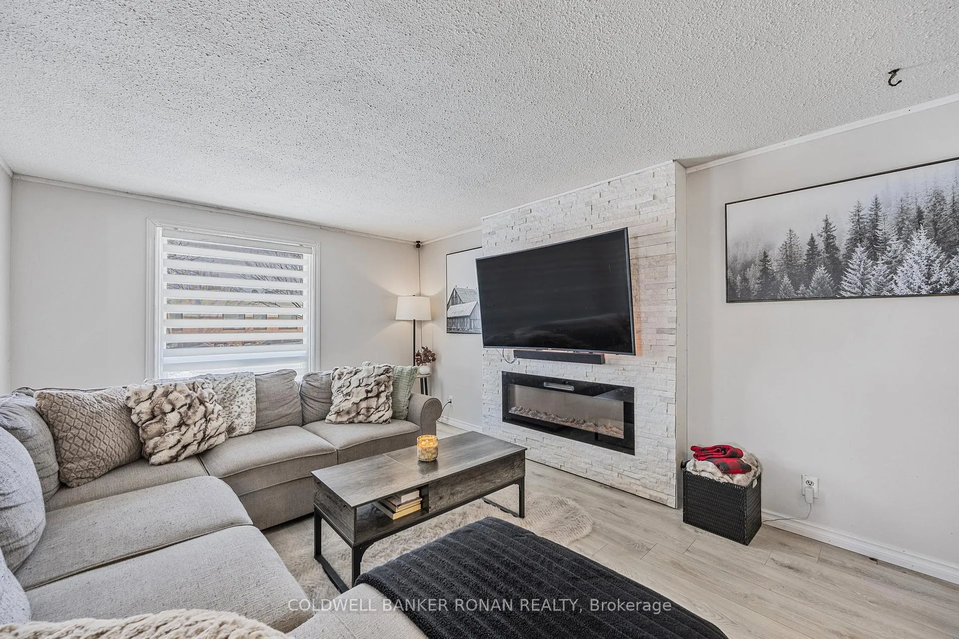 Photo 7 of 100 Queen Street N, New Tecumseth, Tottenham — HOMEH