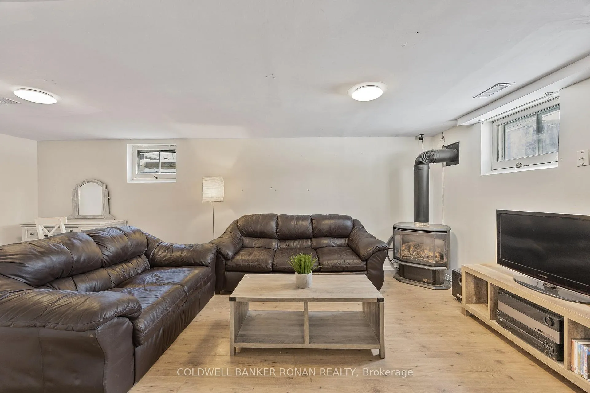 Photo 28 of 100 Queen Street N, New Tecumseth, Tottenham — HOMEH