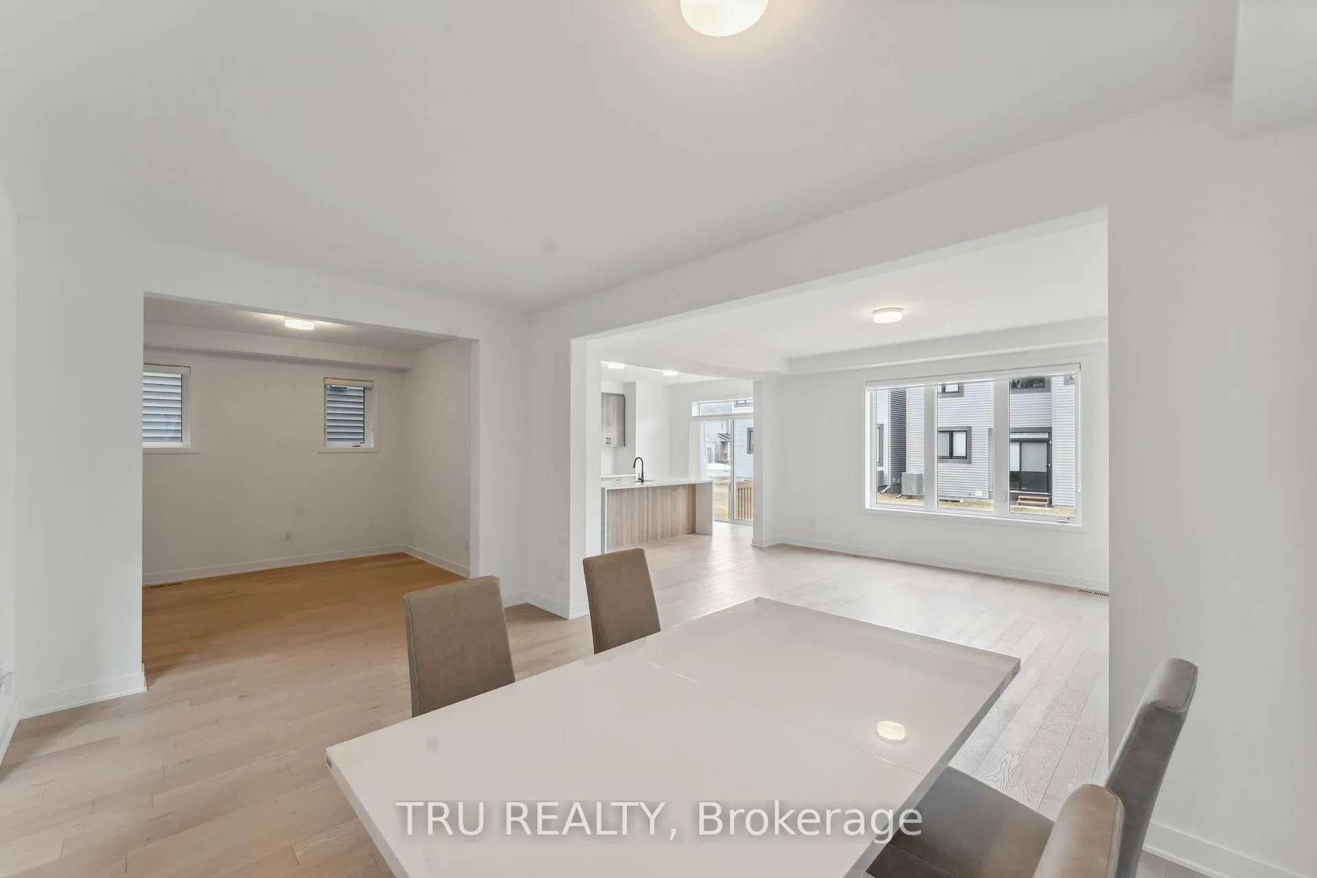 Photo 8 of 815 Snap Hook Crescent, Ottawa, Barrhaven - Half Moon Bay — HOMEH