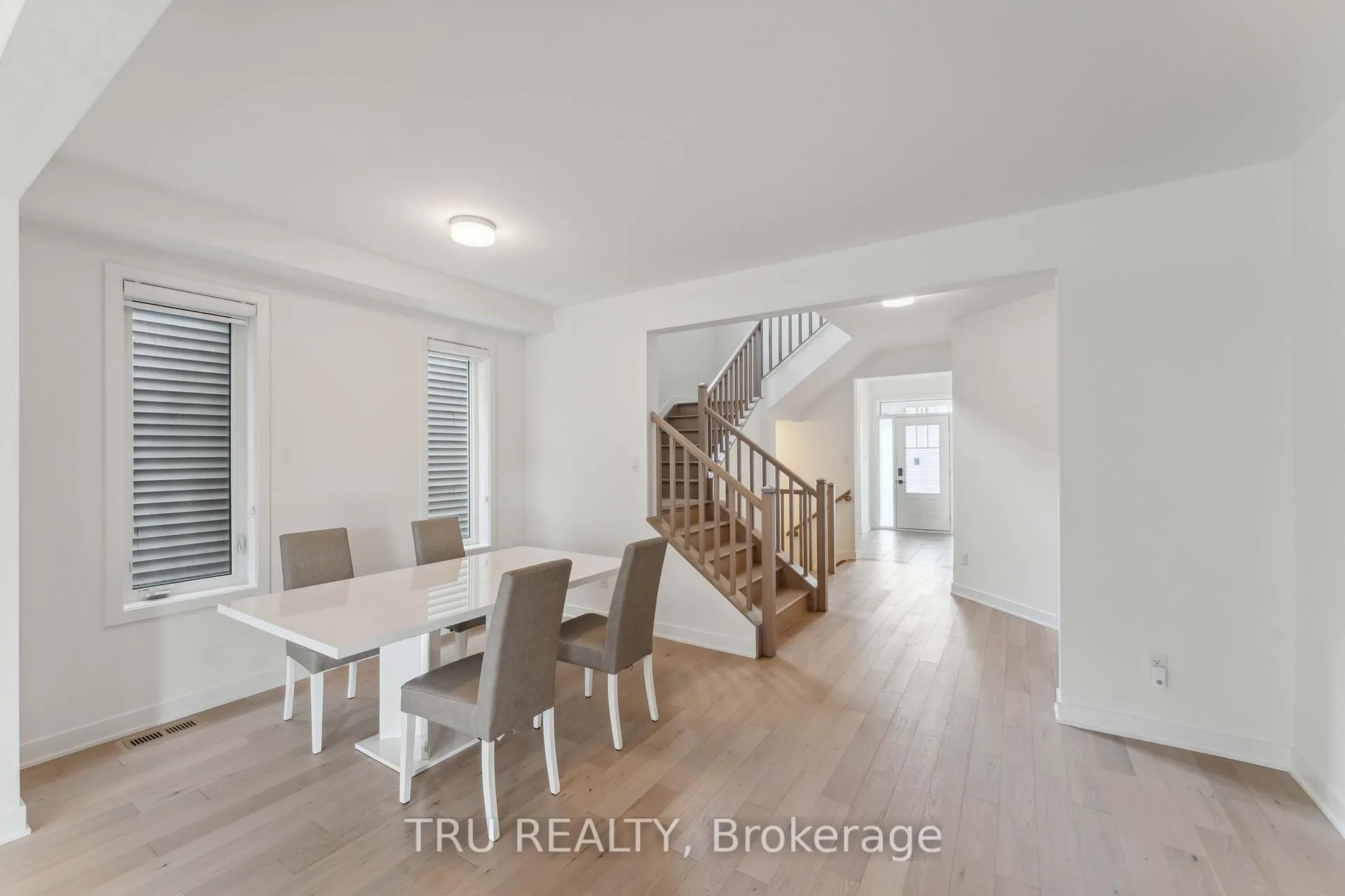Photo 9 of 815 Snap Hook Crescent, Ottawa, Barrhaven - Half Moon Bay — HOMEH